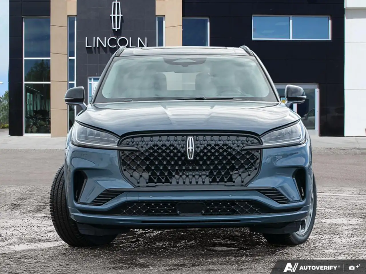 Lincoln Aviator снимка Lincoln Aviator