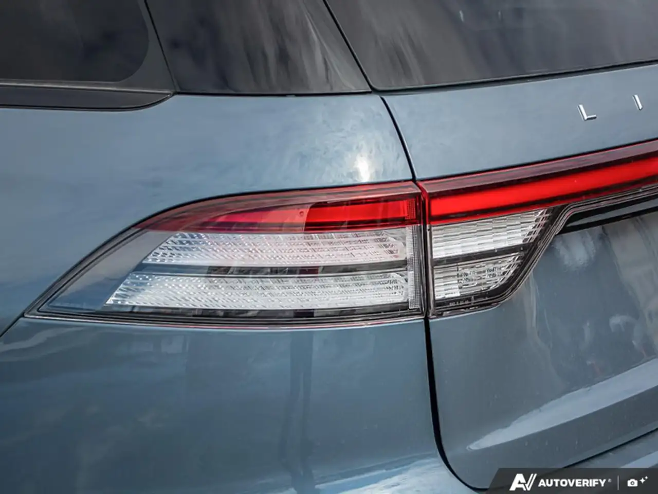 Lincoln Aviator снимка Lincoln Aviator