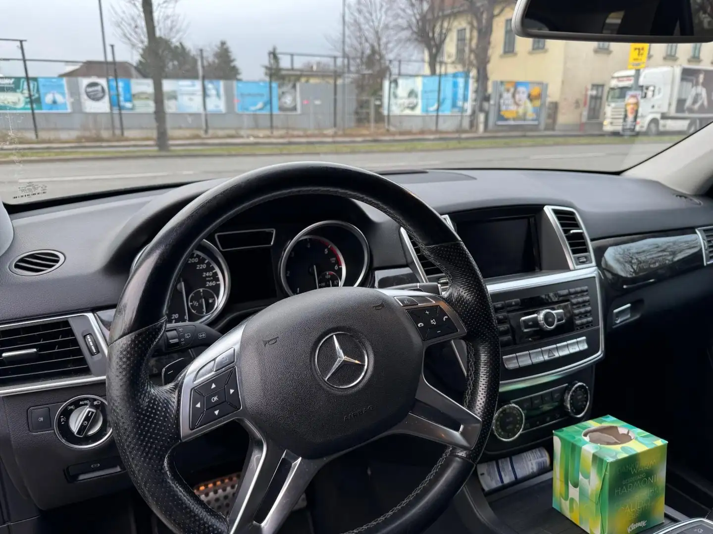 Mercedes-Benz ML 250 ML 250 BlueTEC 4MATIC Aut. DPF Schwarz - 1