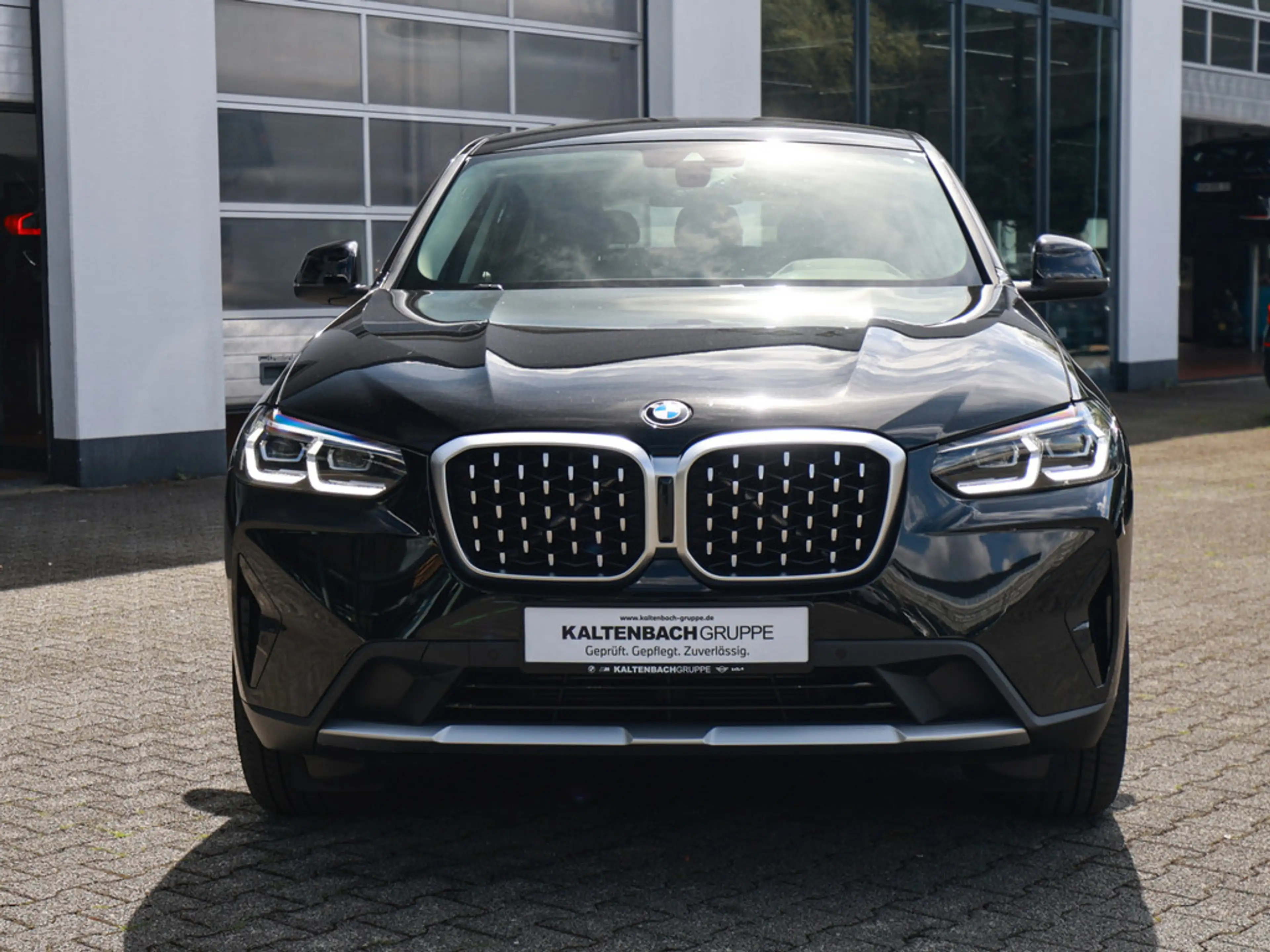 BMW X4 xDrive20i FACEL. LED W-LAN KAMERA SHZ PDC — photo 3