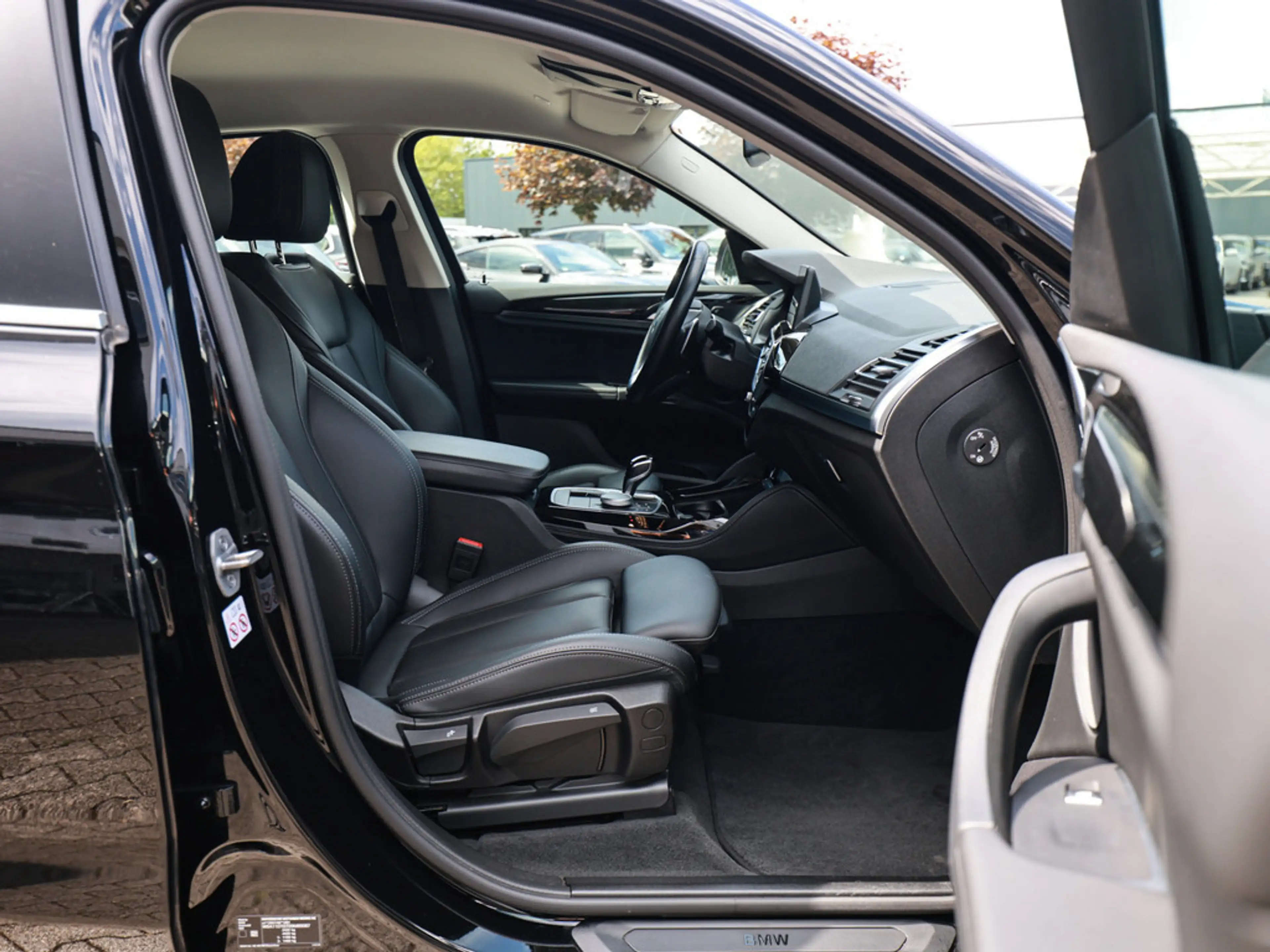 BMW X4 xDrive20i FACEL. LED W-LAN KAMERA SHZ PDC — photo 8