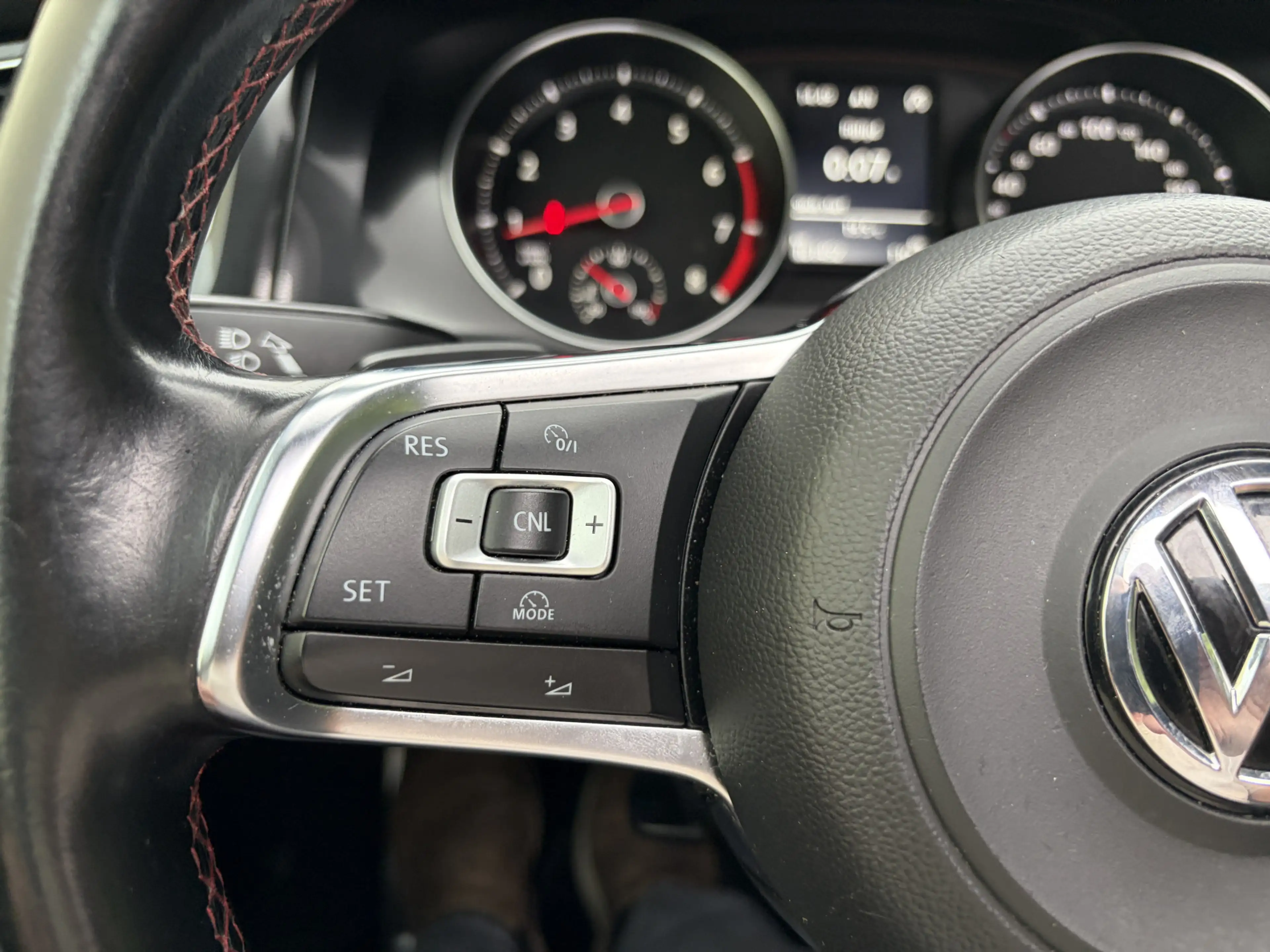 Volkswagen Golf GTI 2.0 TSI Performance / AUTOMAAT / PANORAMDAK / NAVI — photo 17