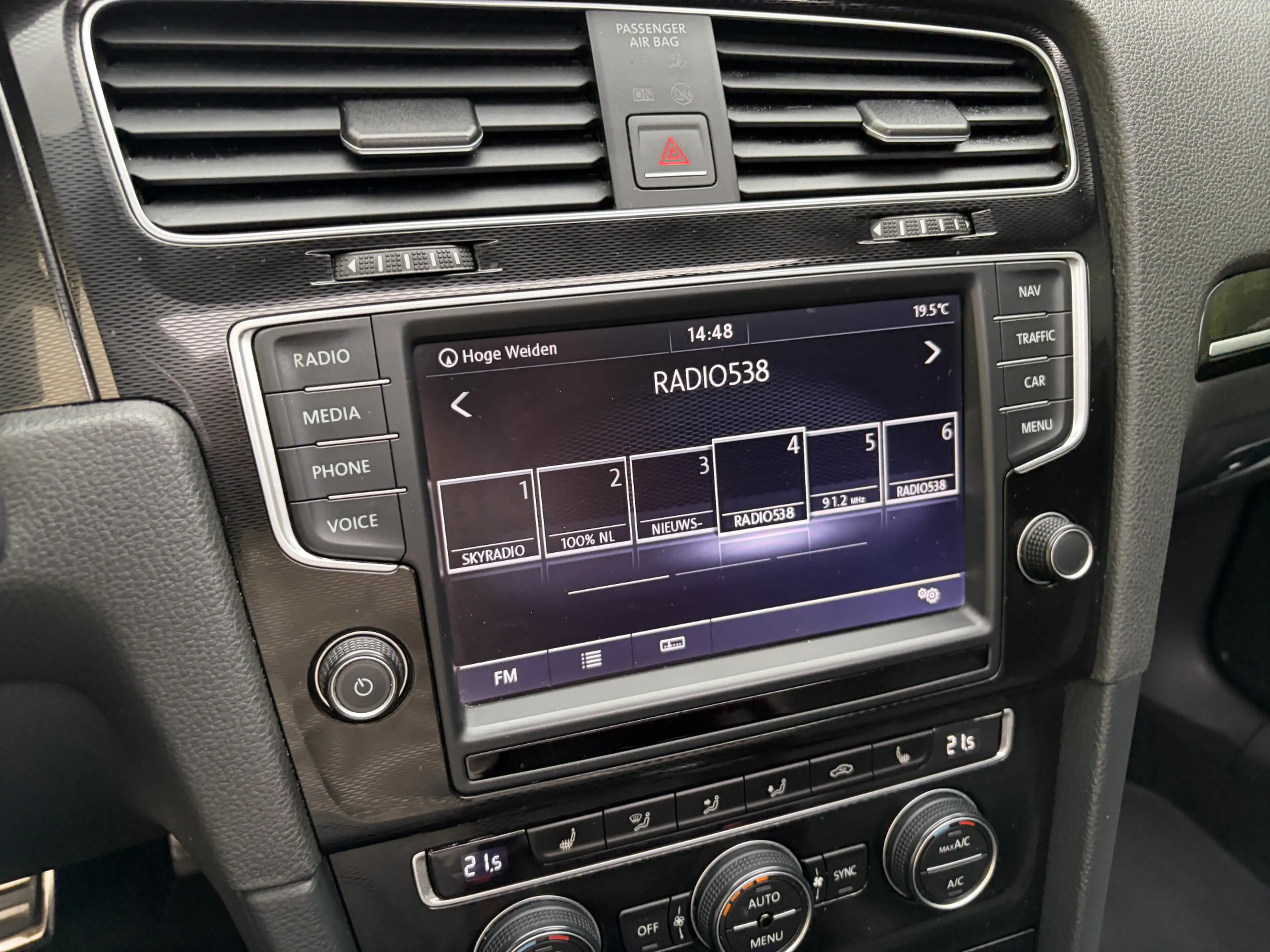 Volkswagen Golf GTI 2.0 TSI Performance / AUTOMAAT / PANORAMDAK / NAVI — photo 10