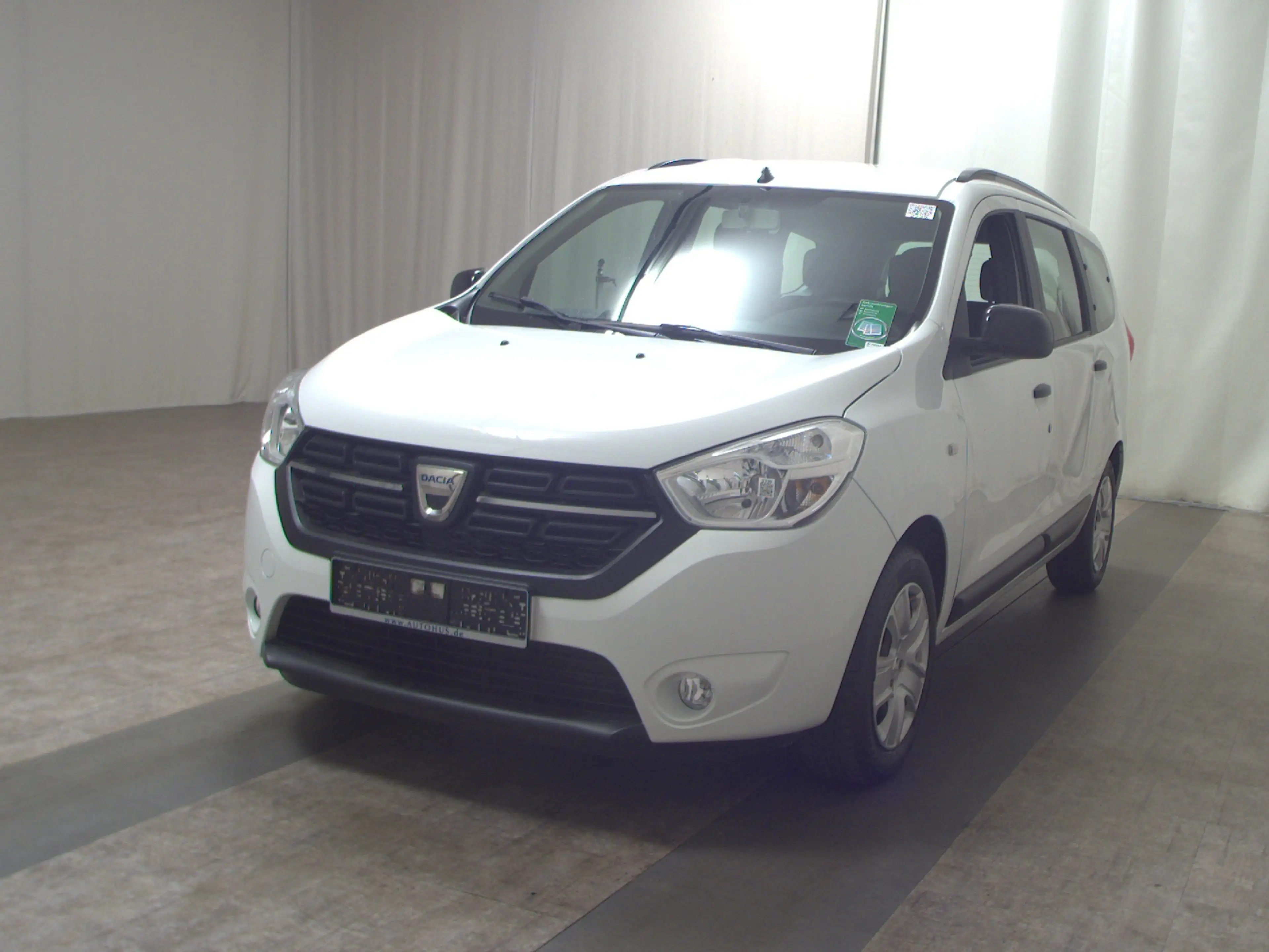 Dacia Lodgy 1.3 TCe Comfort 7-Sitzer BT Shz Tempomat — photo 2