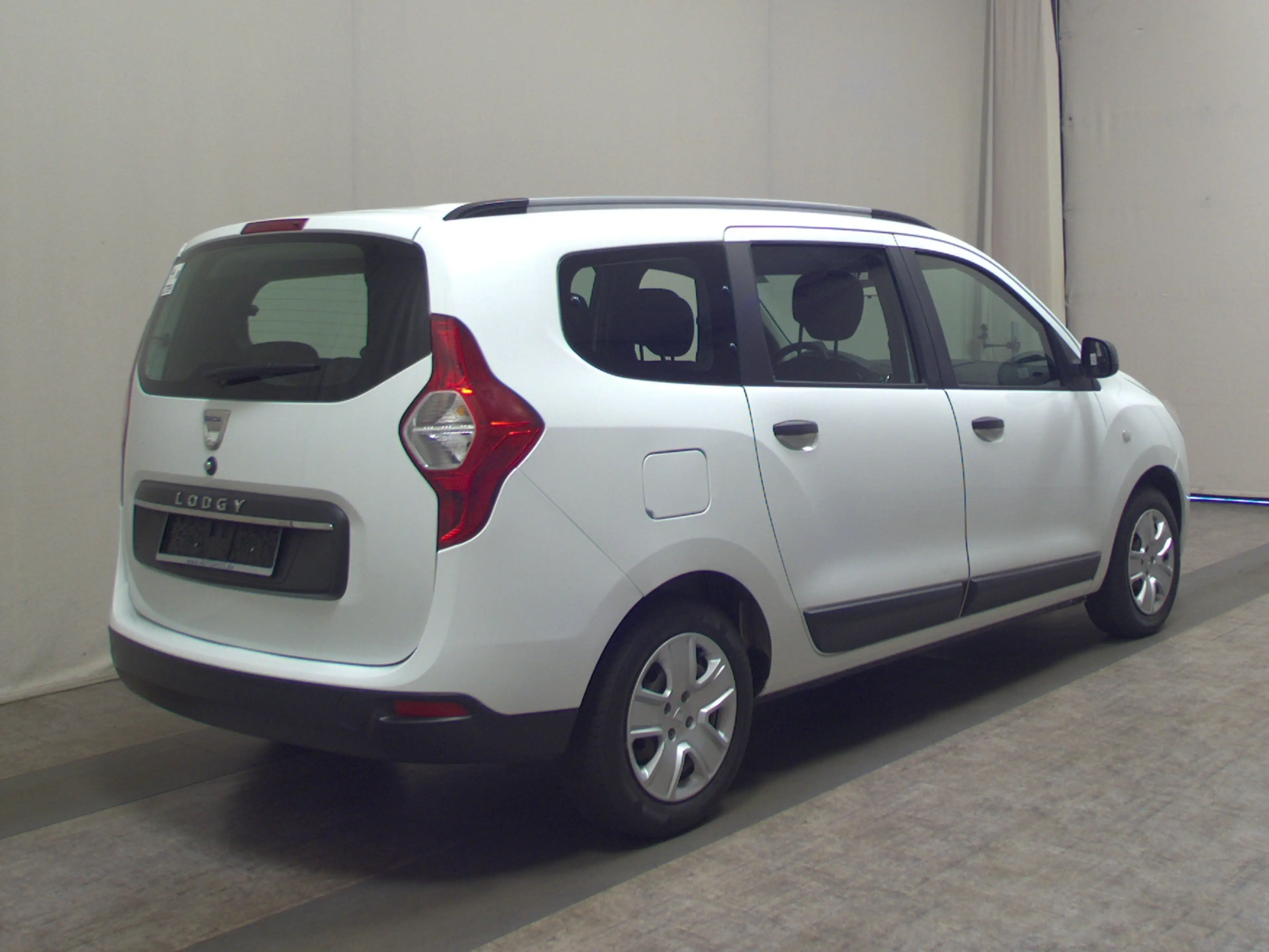 Dacia Lodgy 1.3 TCe Comfort 7-Sitzer BT Shz Tempomat — photo 4