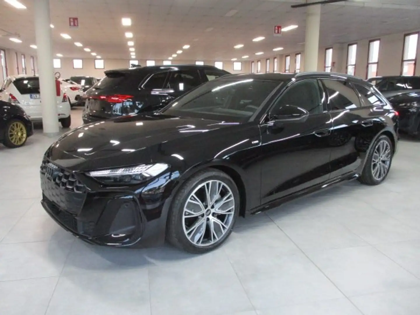 Audi A5 A5 Avant 2.0 TDI mhev+ S-Line 204cv S-Tronic Nero - 1