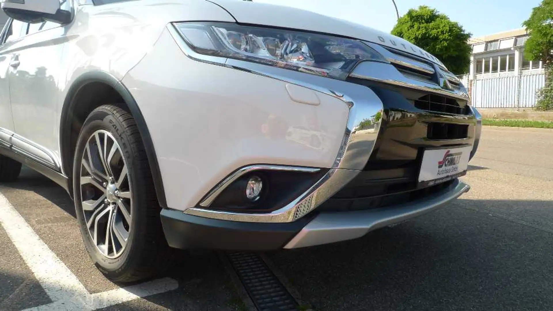Mitsubishi Outlander Edition+ 2.0 4WD CVT Automatik Top! Blanc - 2
