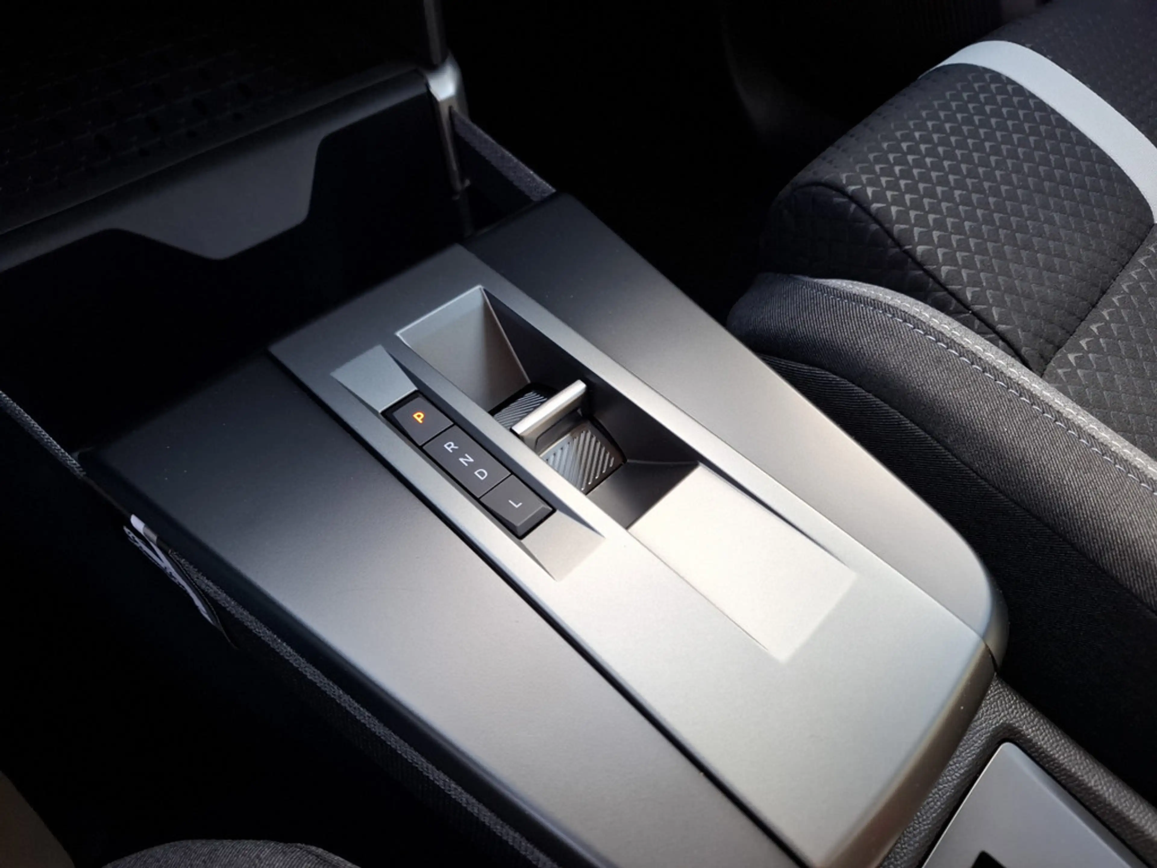Opel Frontera Edition 1.2 81 kW KAMERA NAVI LED — photo 9