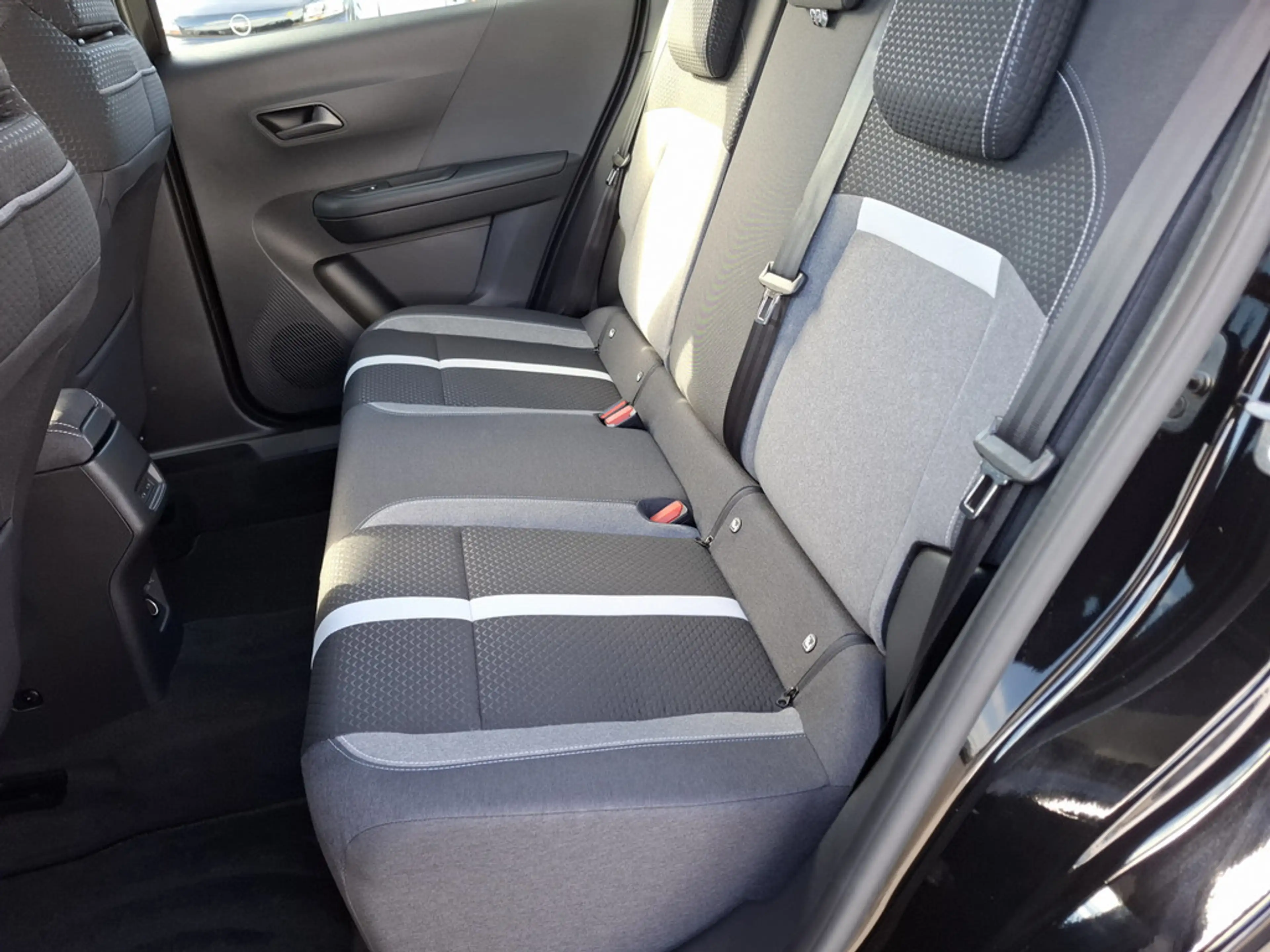 Opel Frontera Edition 1.2 81 kW KAMERA NAVI LED — photo 6