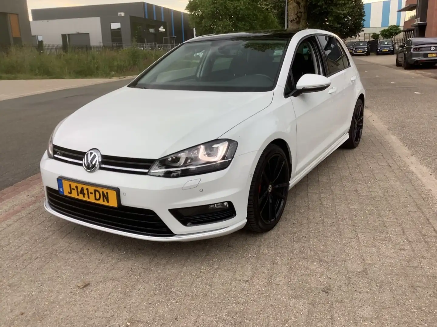 Volkswagen Golf 1.4 TSI BNS ED. R design, pano automaat Bianco - 1