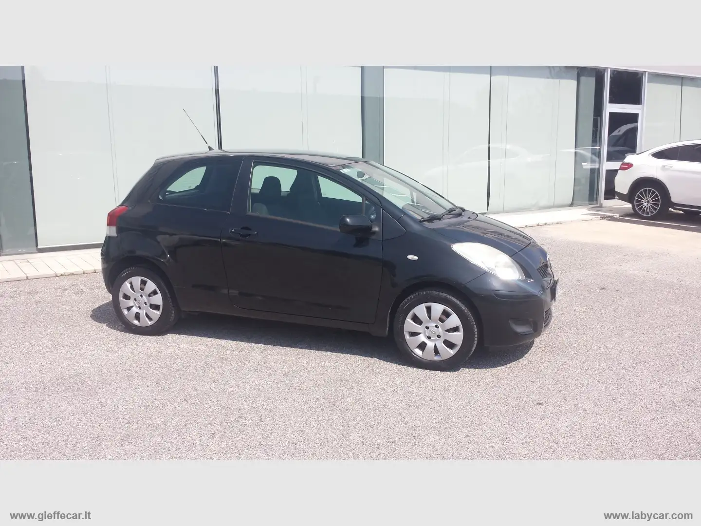 Toyota Yaris 1.0 3p. Sol NEO-PATENTATO Nero - 1