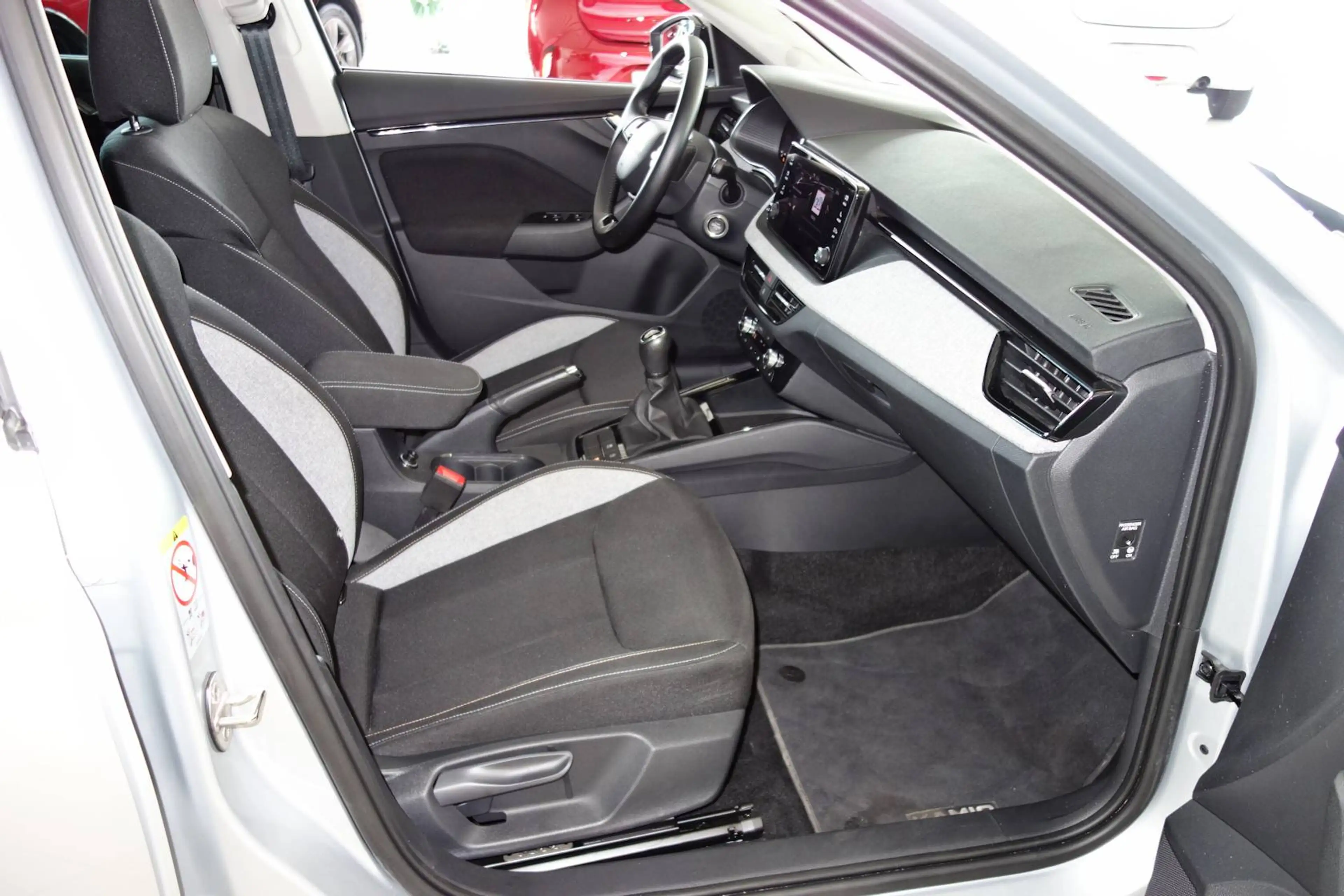 Skoda Kamiq 1.0 TSI 116PS Selection SHZ,PP,Rückfahrkamera — photo 13