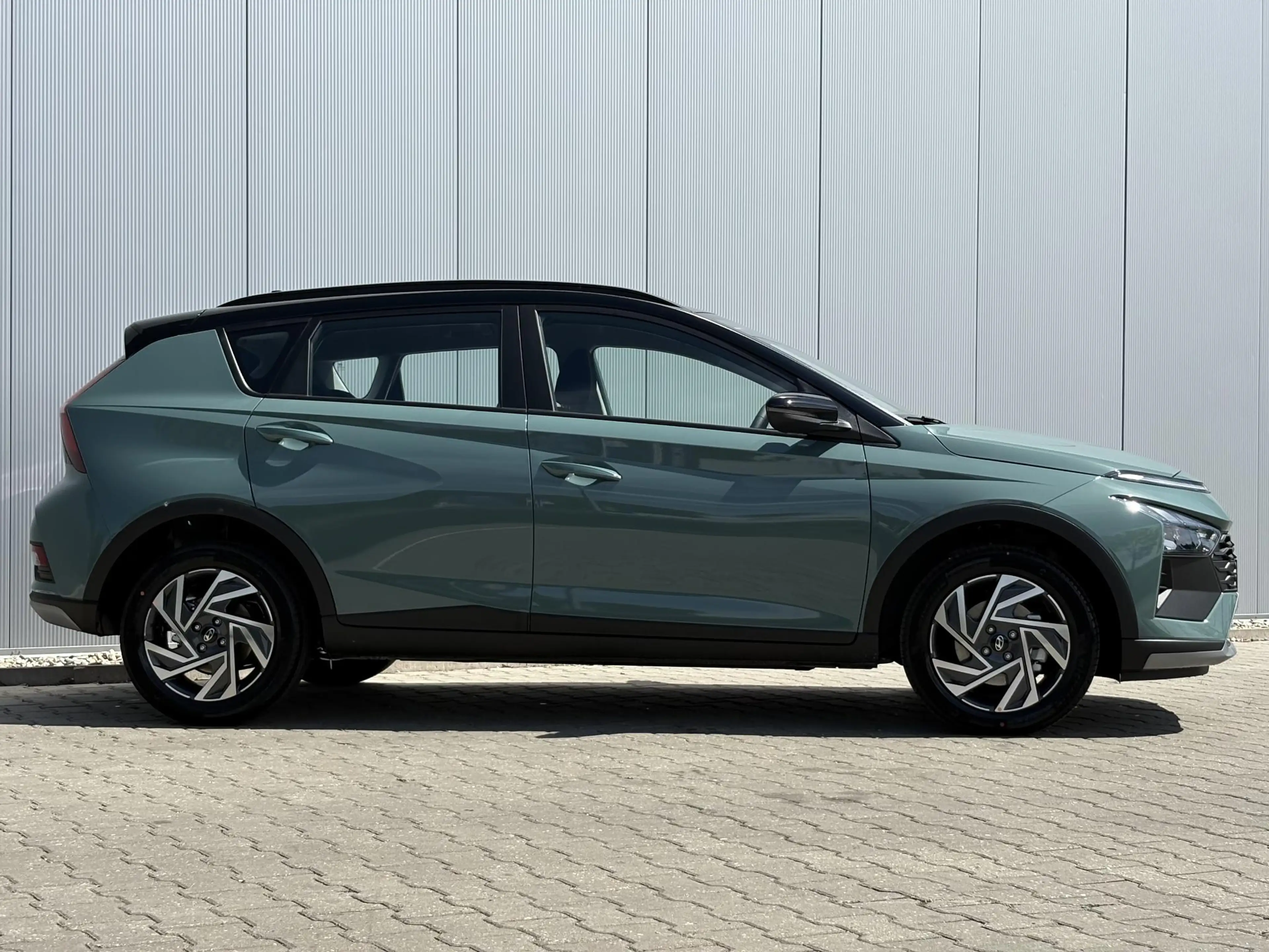 Hyundai BAYON 1.0 T-GDI Comfort / Two-tone / Navigatie / Cruise — photo 17