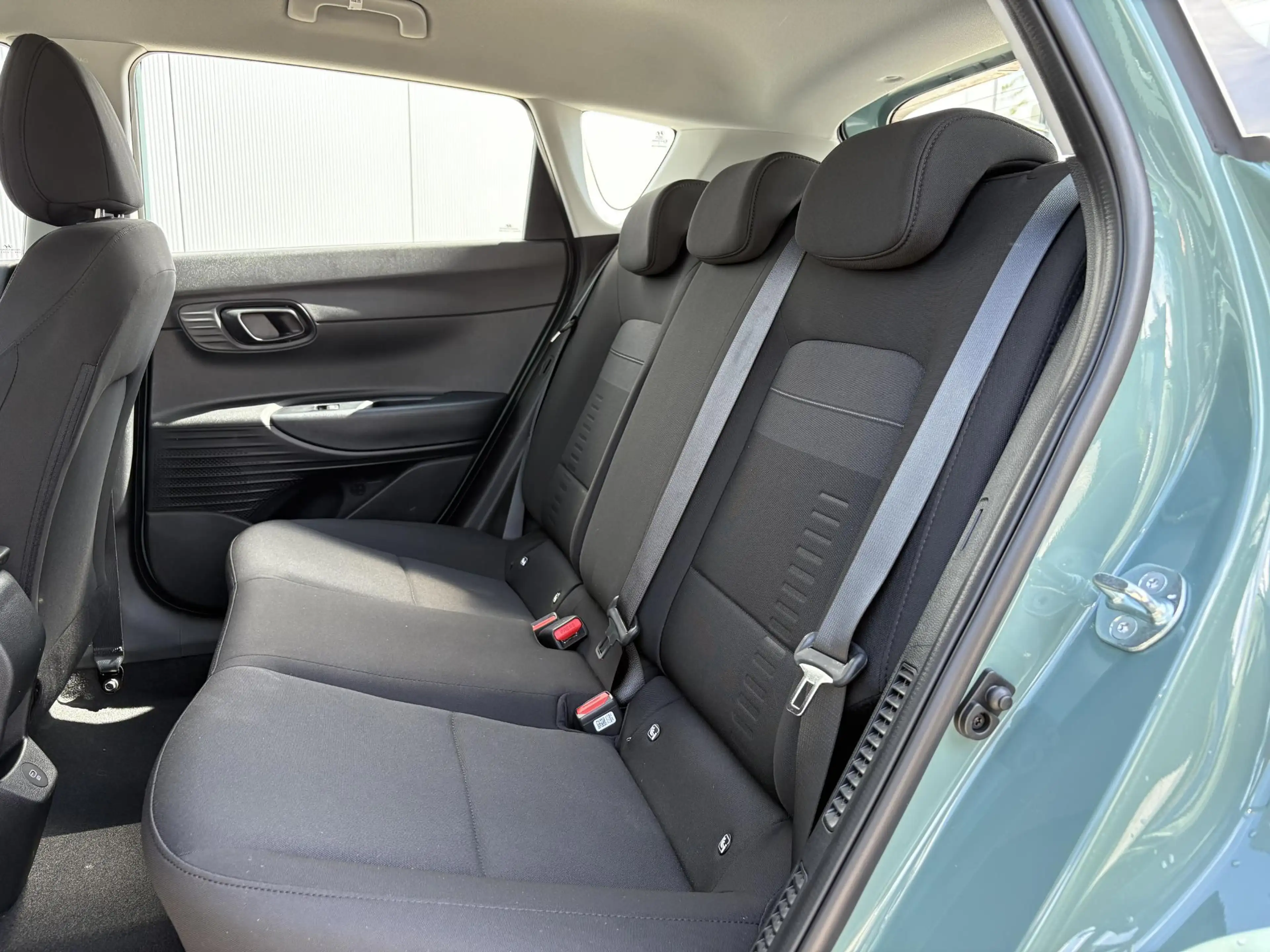 Hyundai BAYON 1.0 T-GDI Comfort / Two-tone / Navigatie / Cruise — photo 25