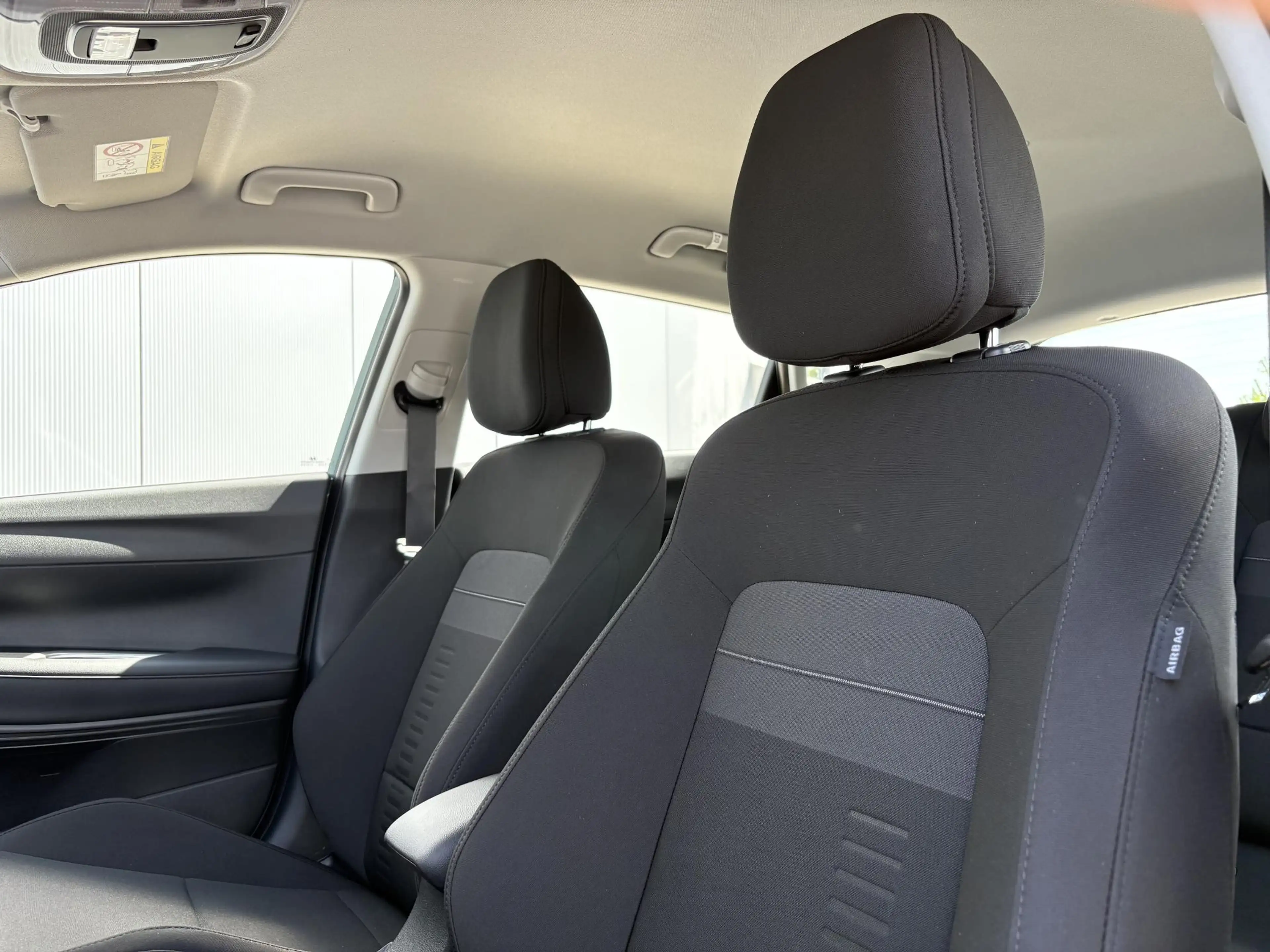 Hyundai BAYON 1.0 T-GDI Comfort / Two-tone / Navigatie / Cruise — photo 23