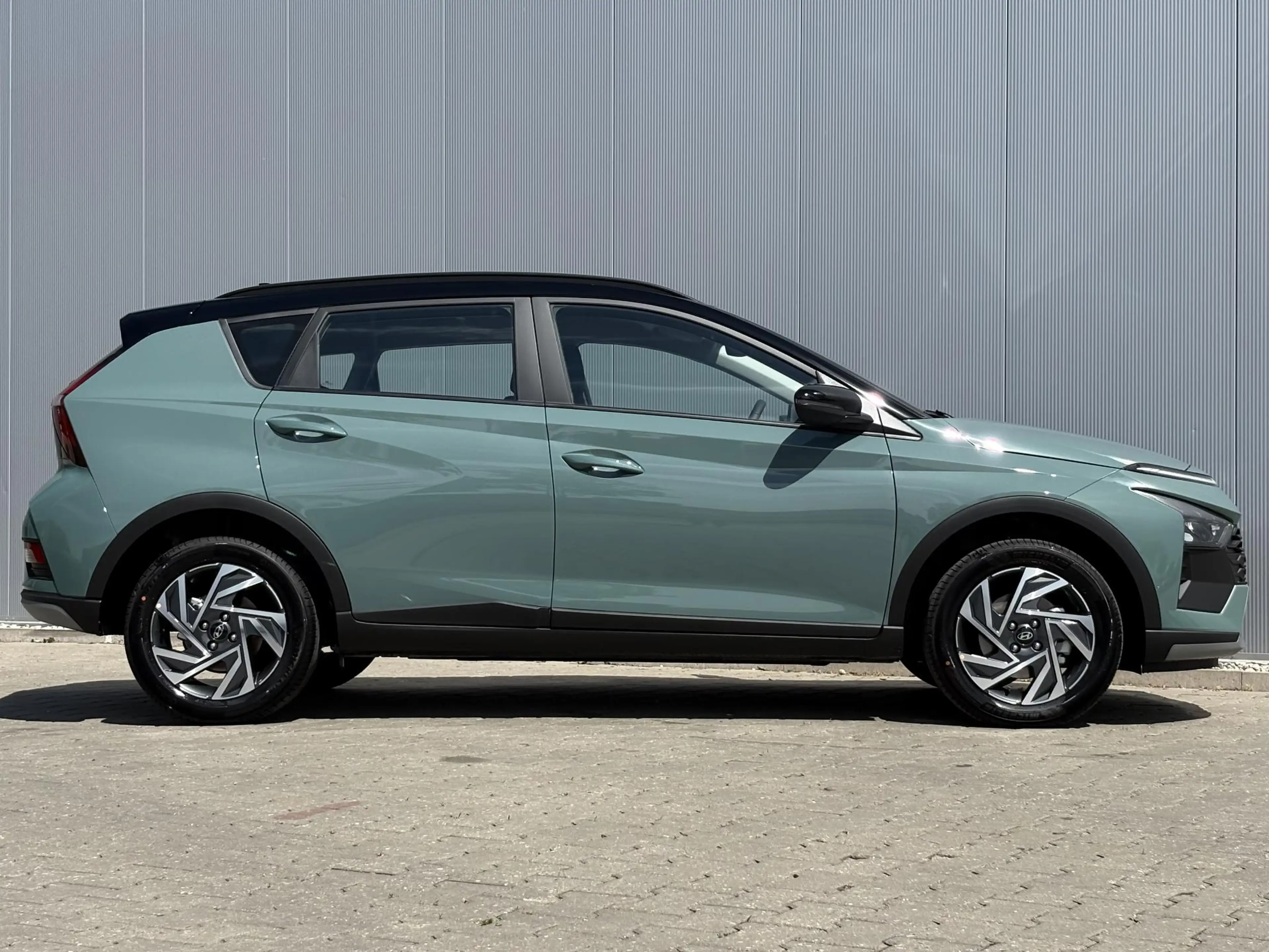 Hyundai BAYON 1.0 T-GDI Comfort / Two-tone / Navigatie / Cruise — photo 18