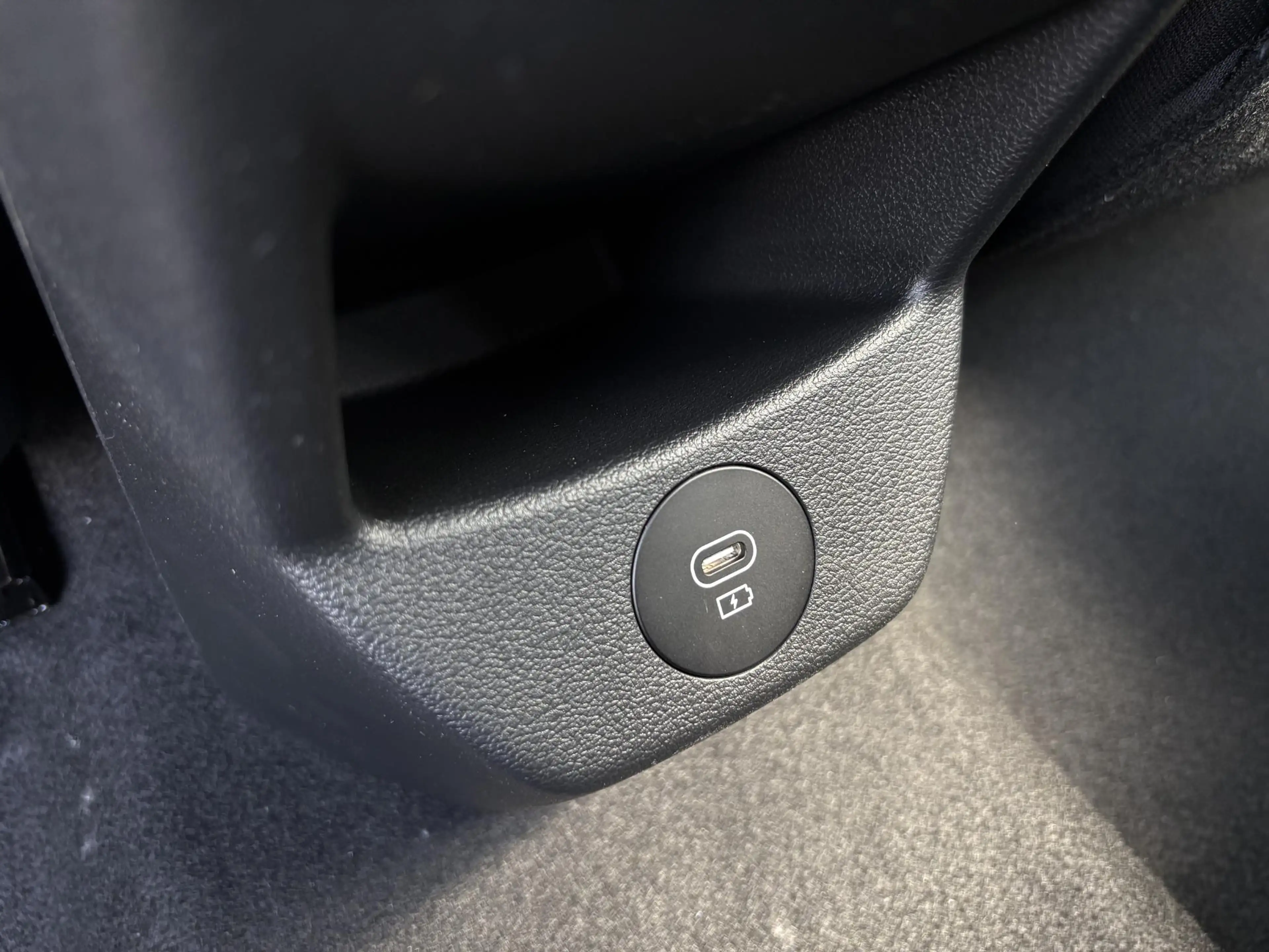 Hyundai BAYON 1.0 T-GDI Comfort / Two-tone / Navigatie / Cruise — photo 27