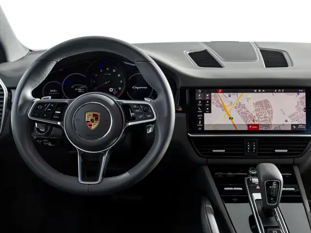 Porsche Cayenne view 9