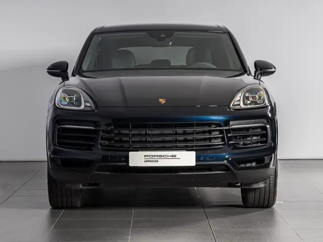 Porsche Cayenne view 6