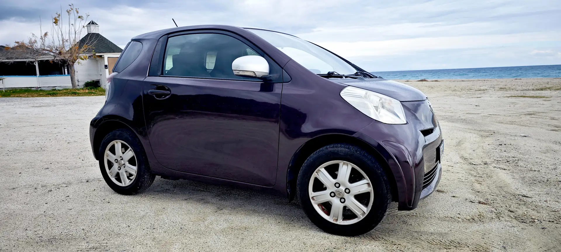 Toyota iQ iQ 1.0 cvt (multidrive) Violett - 2