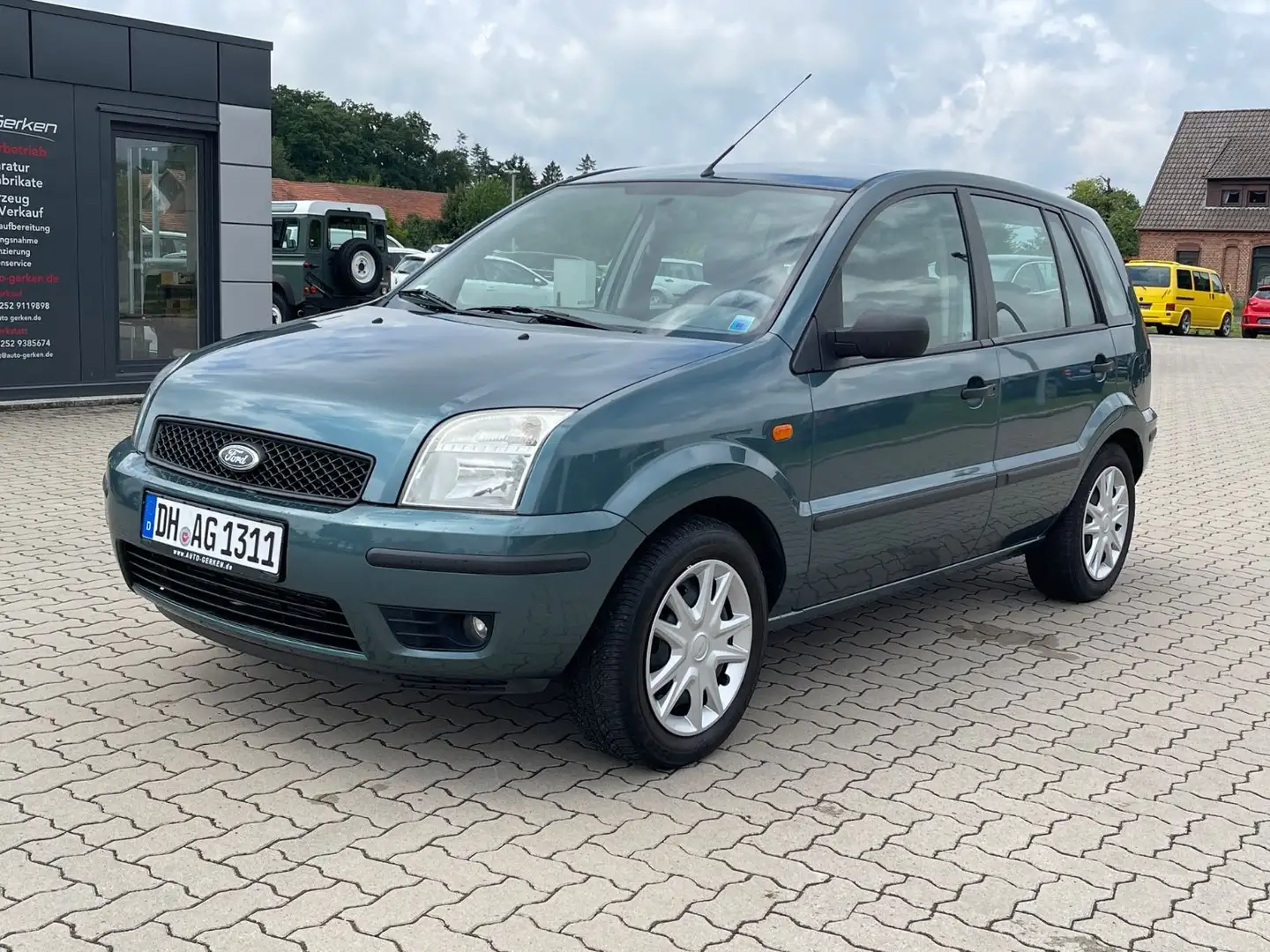 Ford Fusion 1.6 Trend Klima TÜV 01.2027 Grün - 2