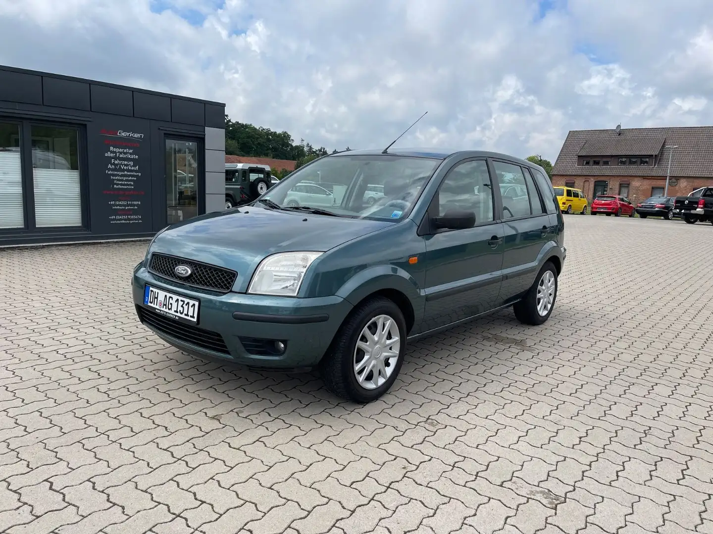 Ford Fusion 1.6 Trend Klima TÜV 01.2027 Grün - 1
