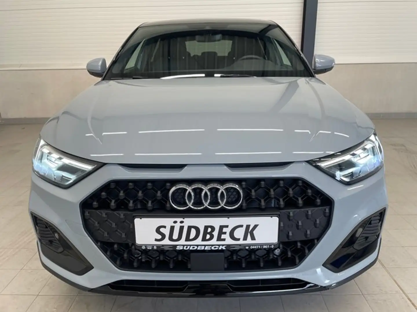 Audi A1 citycarver 30 TFSI LED+SOUND+KAMERA Grau - 2