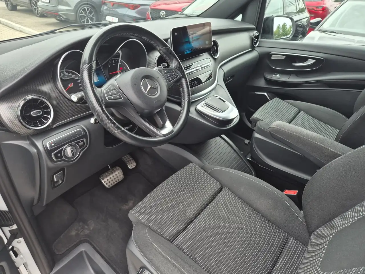 Mercedes-Benz V-Class d AMG kompakt LED*BURM*DIST*AHK*MBUX*NIGHT, миниатюра 12