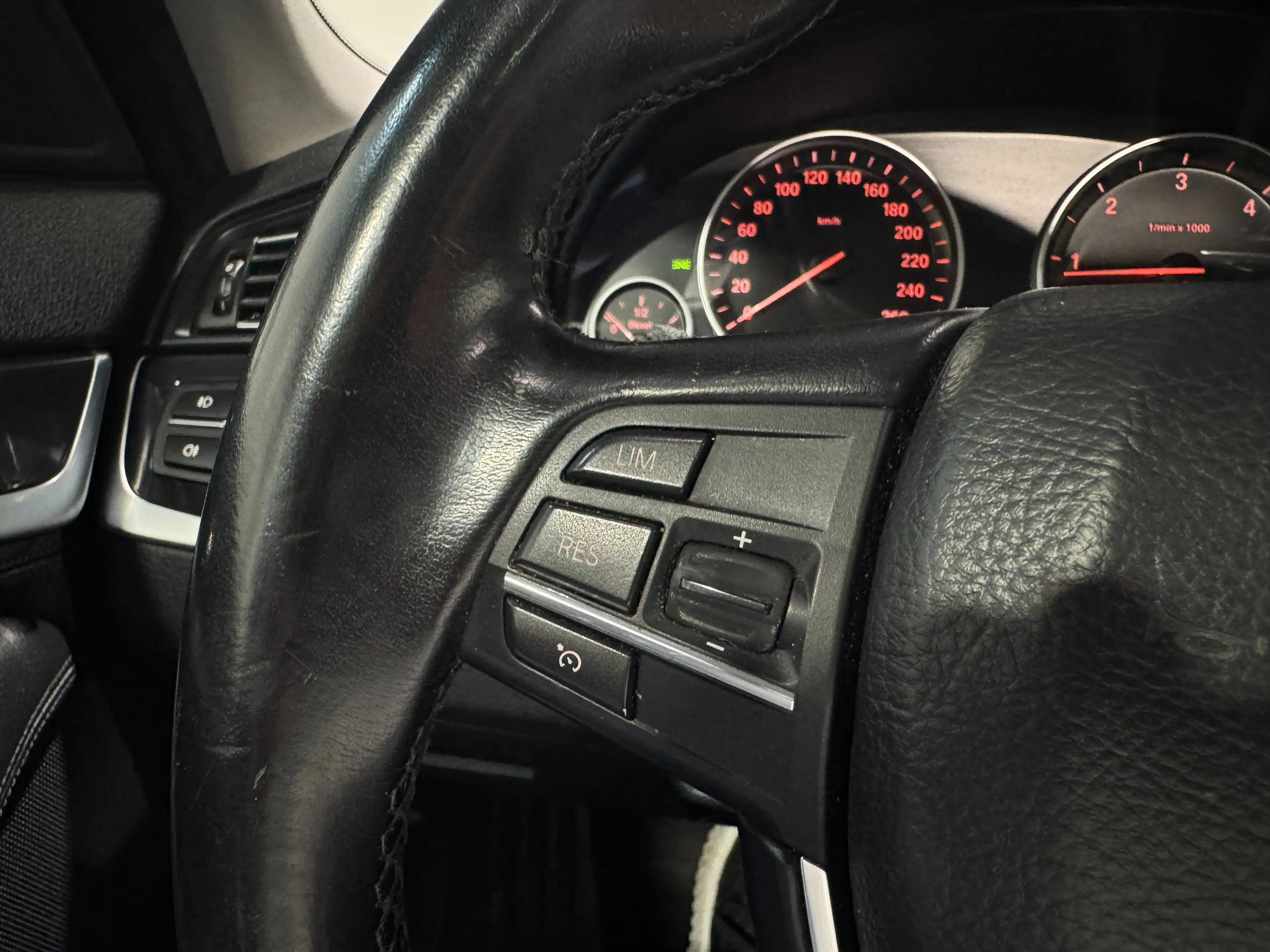 BMW 518 *** Automatique ** GPS ** Toit Pano ** Garantie 12 mois ** — photo 15