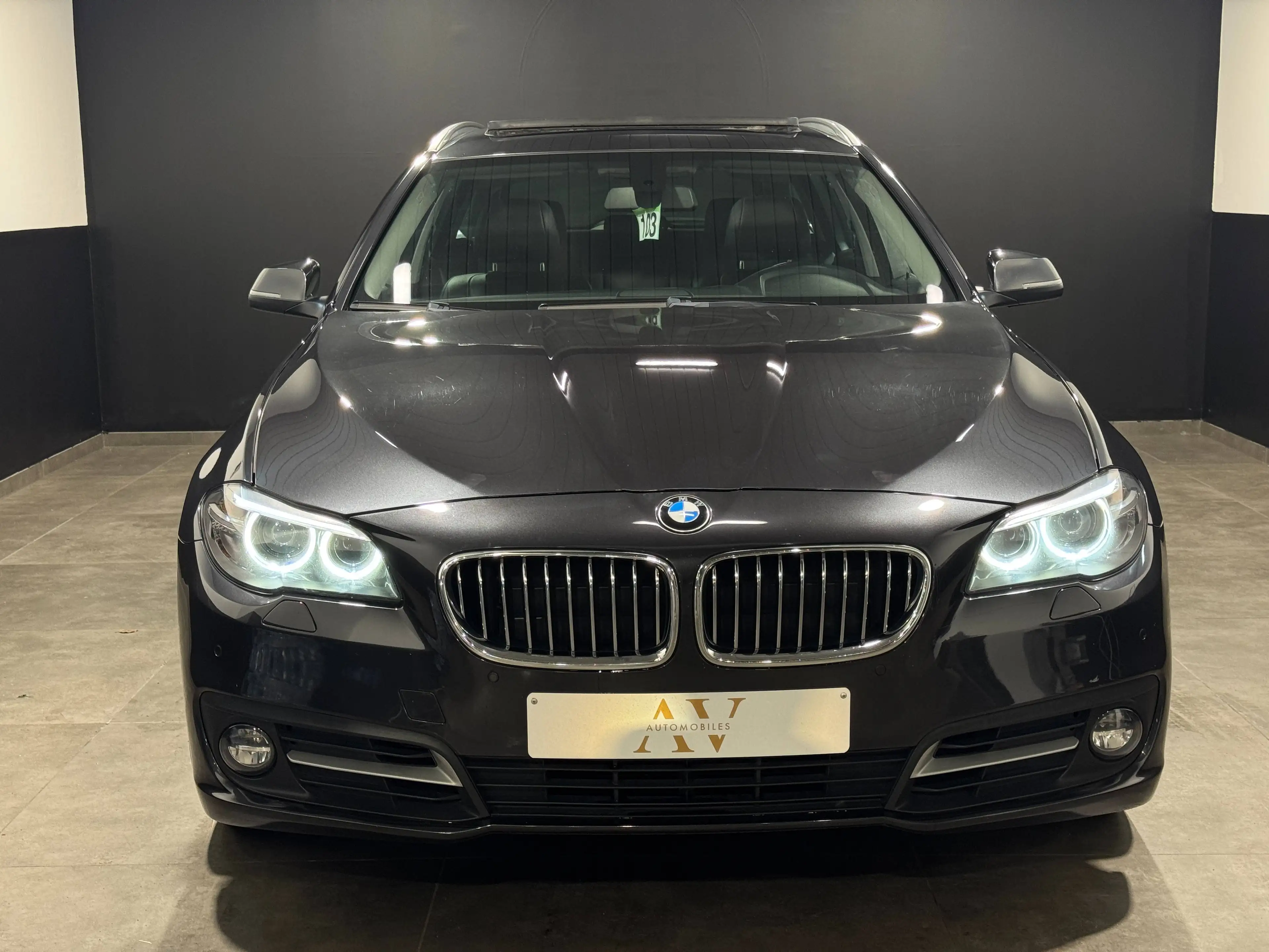 BMW 518 *** Automatique ** GPS ** Toit Pano ** Garantie 12 mois ** — photo 2