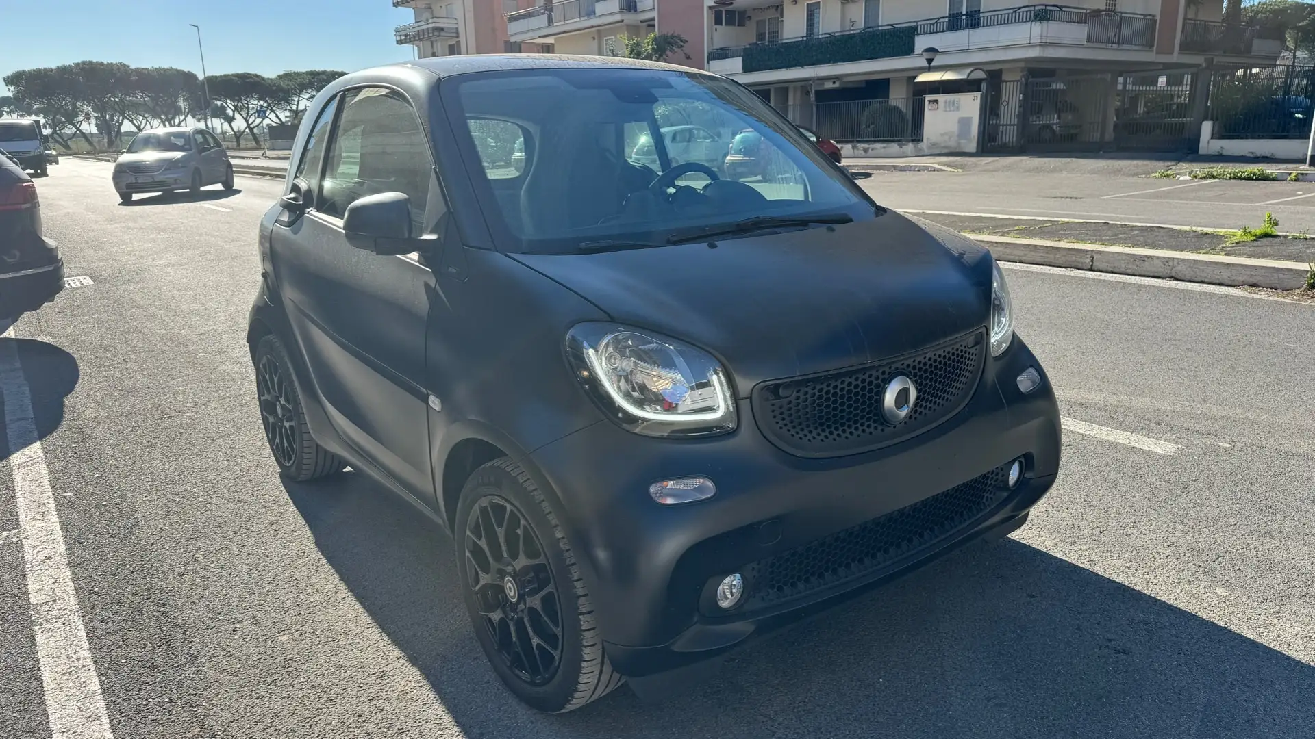 smart forTwo 90 0.9 Turbo twinamic Prime BLACK EDITION LED NAVI Чорний - 2