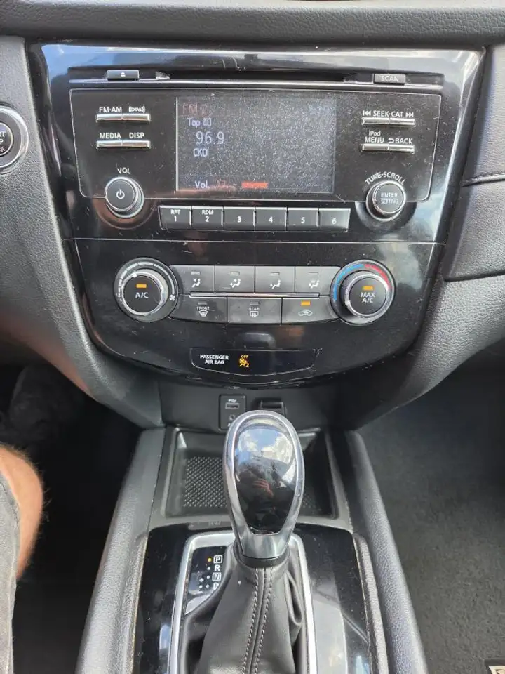 Nissan Rogue fotografie Nissan Rogue