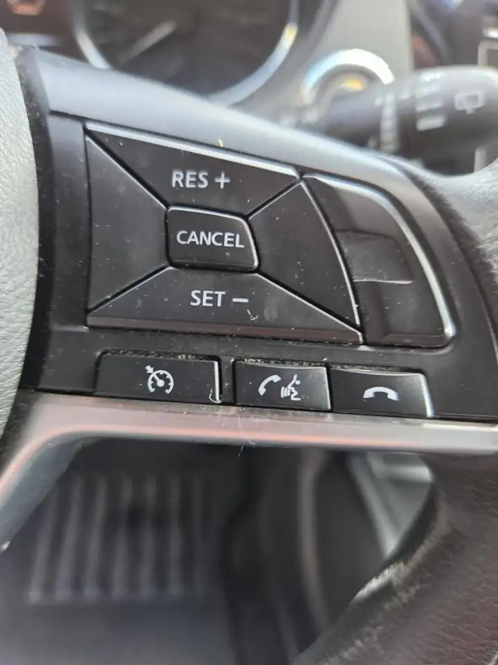 Nissan Rogue fotografie Nissan Rogue