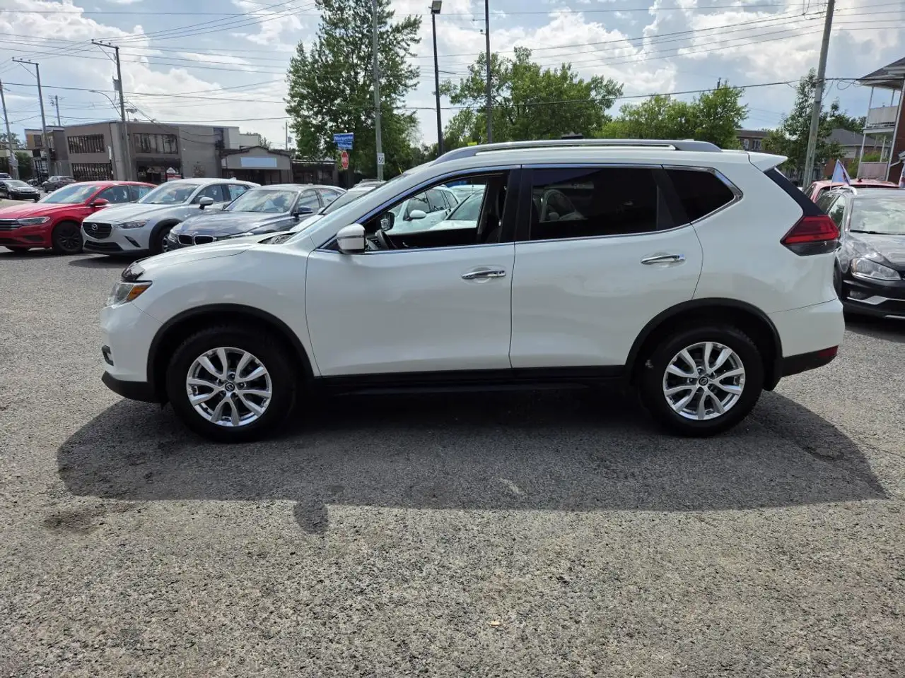 Nissan Rogue fotografie Nissan Rogue
