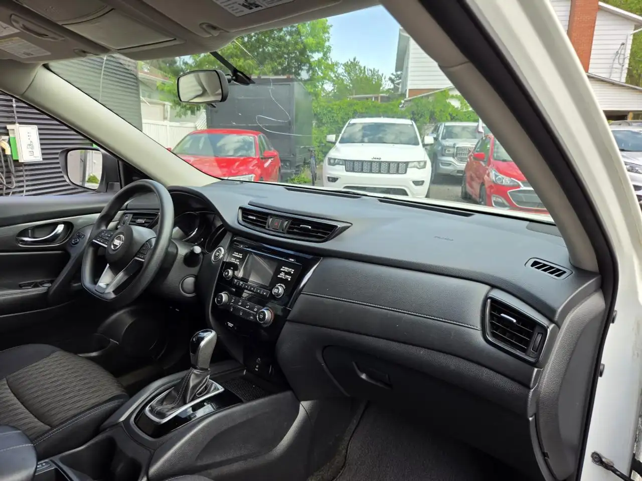 Nissan Rogue fotografie Nissan Rogue