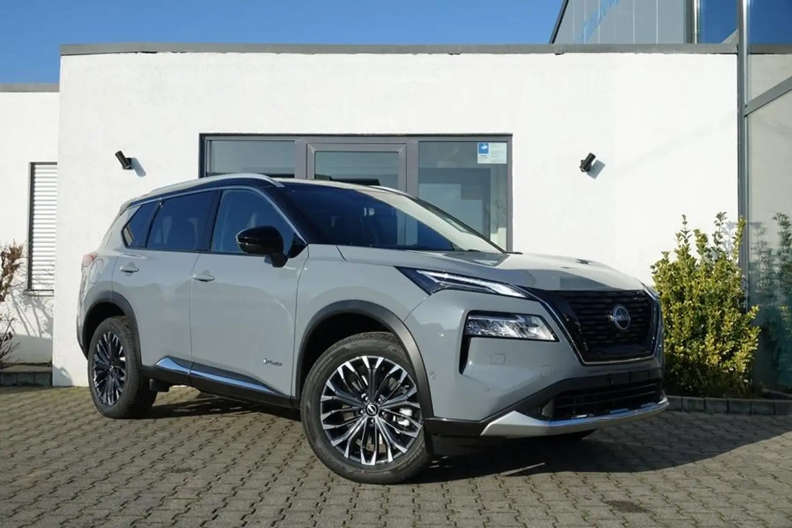 Nissan X-Trail TEKNA+ plus e-POWER e-4ORCE 7Sitz SOFORT Grau - 1