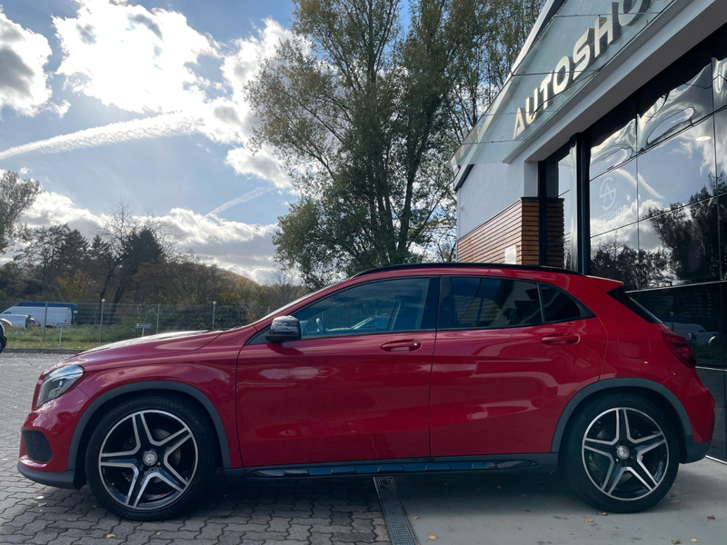 Mercedes-Benz GLA 200 Automatik/NAVI/CAM/SHZ — photo 9