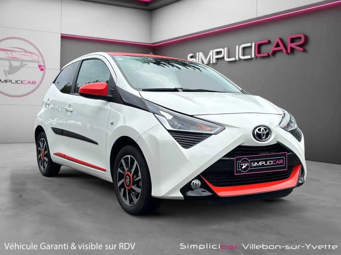 Toyota Aygo x-trend 2 Blanc - 1