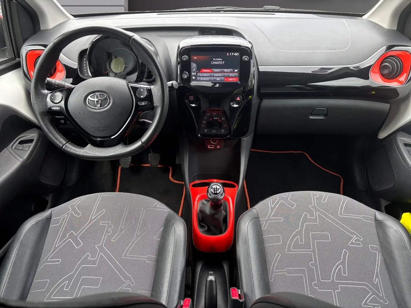 Toyota Aygo x-trend 2 Blanc - 2