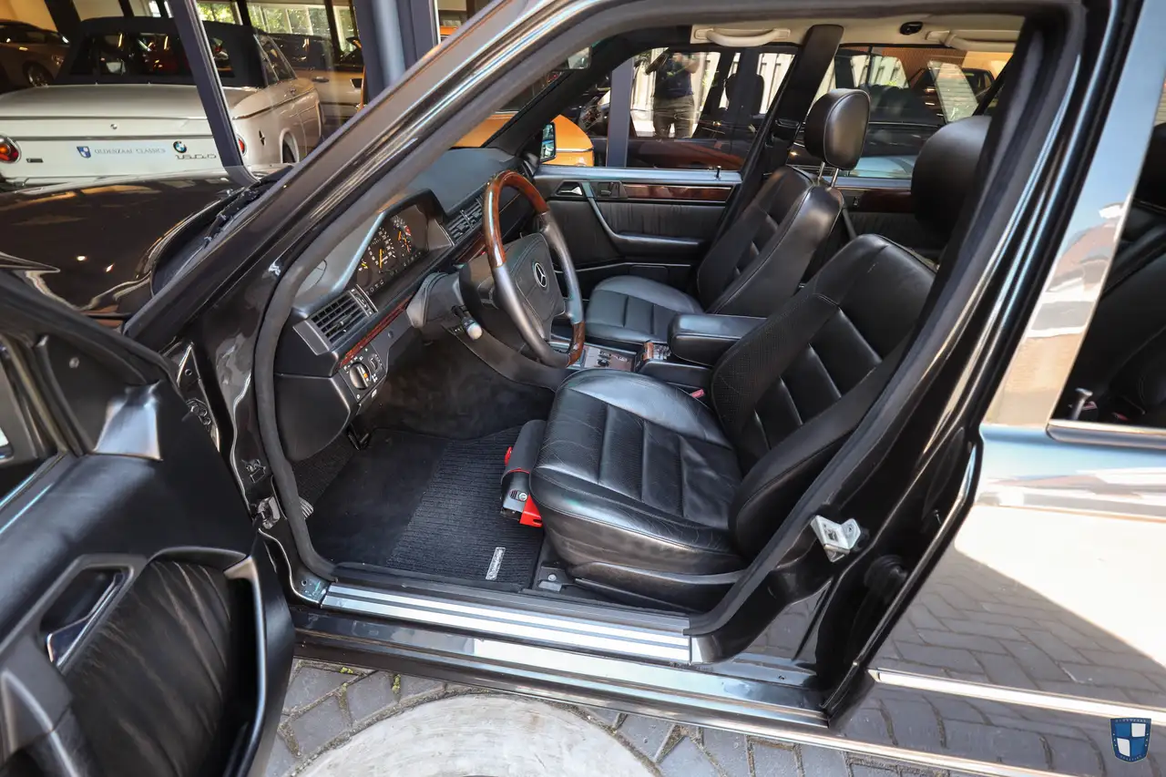 Mercedes-Benz E 36 AMG 3.4 AMG Kombi 990 Option Code, foto 6