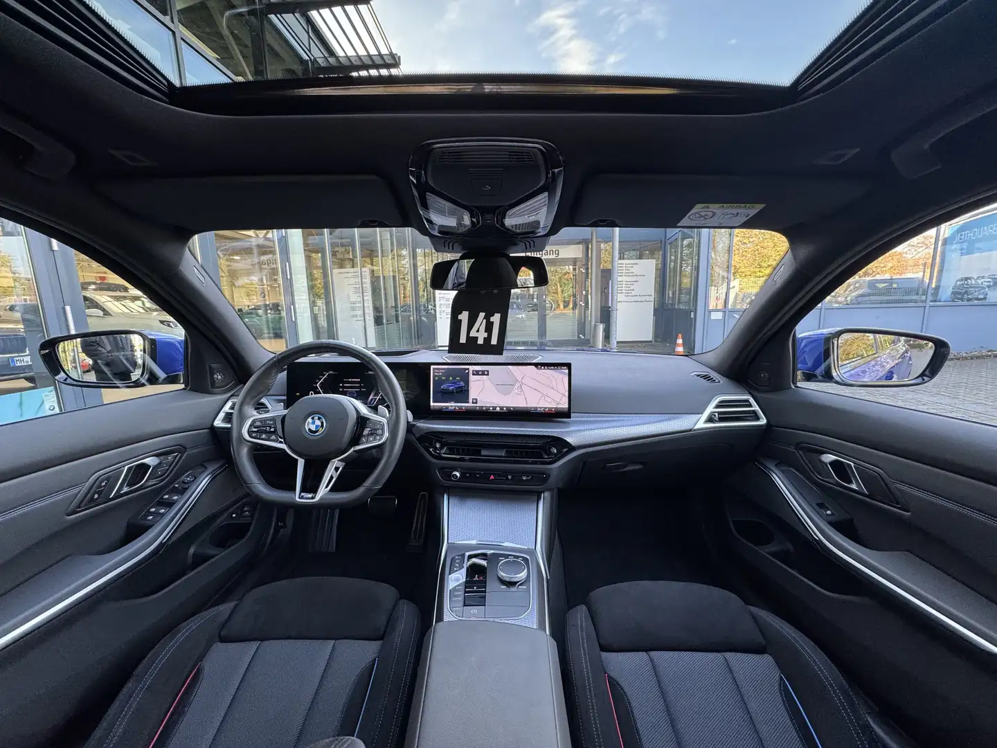 BMW 330 e xDrive Tou M Sport AHK PANO h&k DA-Pro 360° Blau - 2