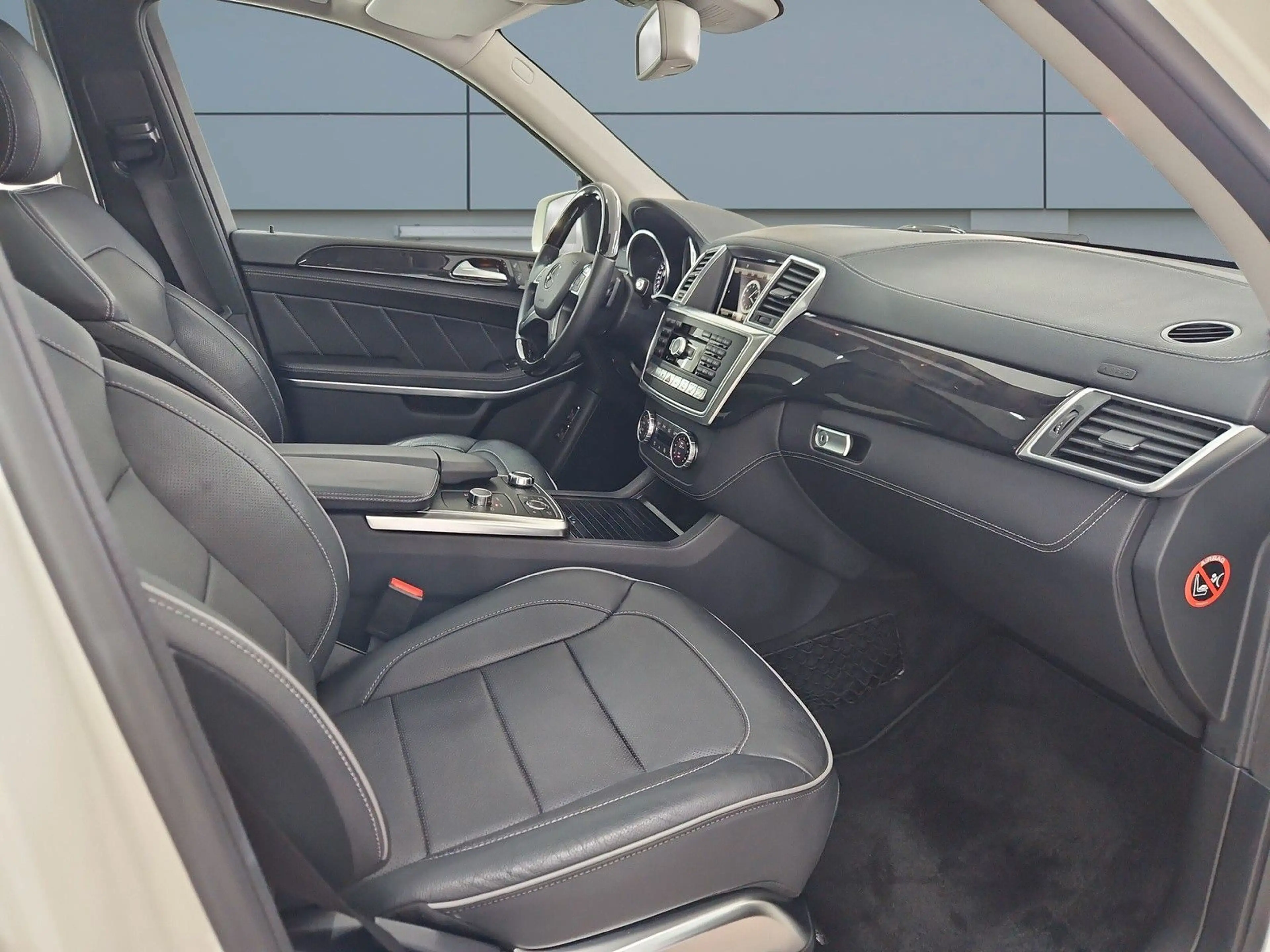 Mercedes-Benz GL 500 AMG 4Matic 7-Sitzer*ACC*PANO*MEMO*TV*TOPZ — photo 9