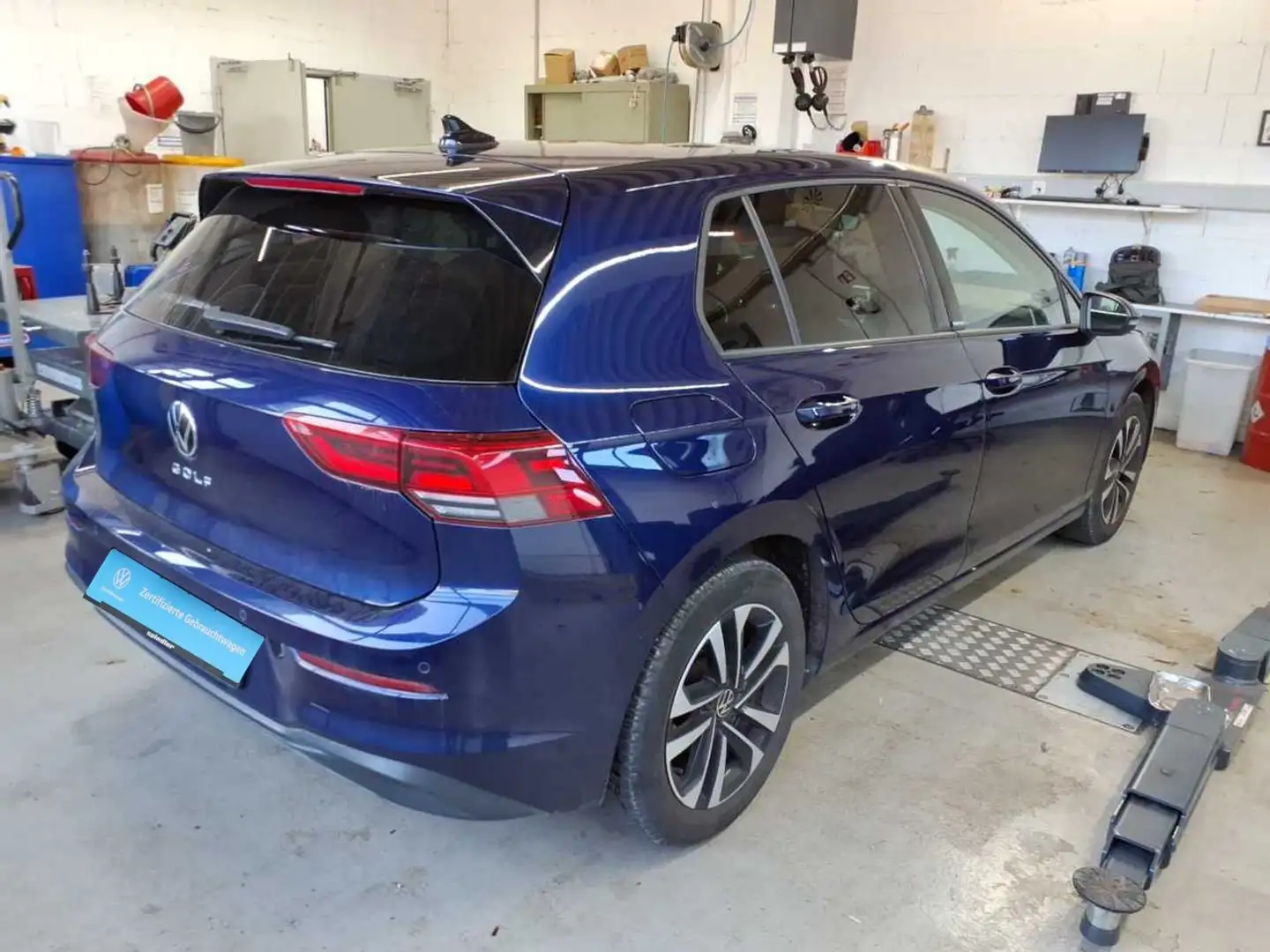 Volkswagen Golf United VIII 1.5 TSI / Navi, App, LED, ACC Blau - 2