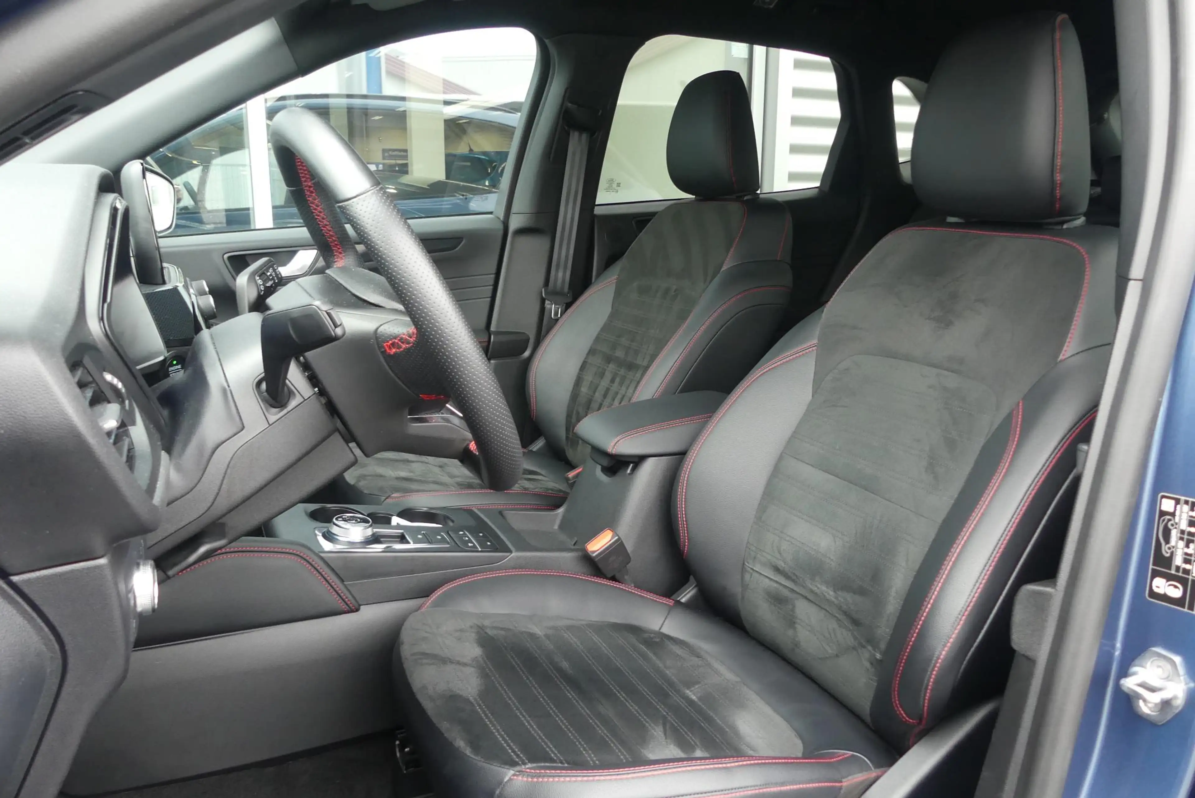 Ford Kuga 2.5 PHEV ST-Line X ELEKT. TREKHAAK, HUD, WINTER PA — photo 4