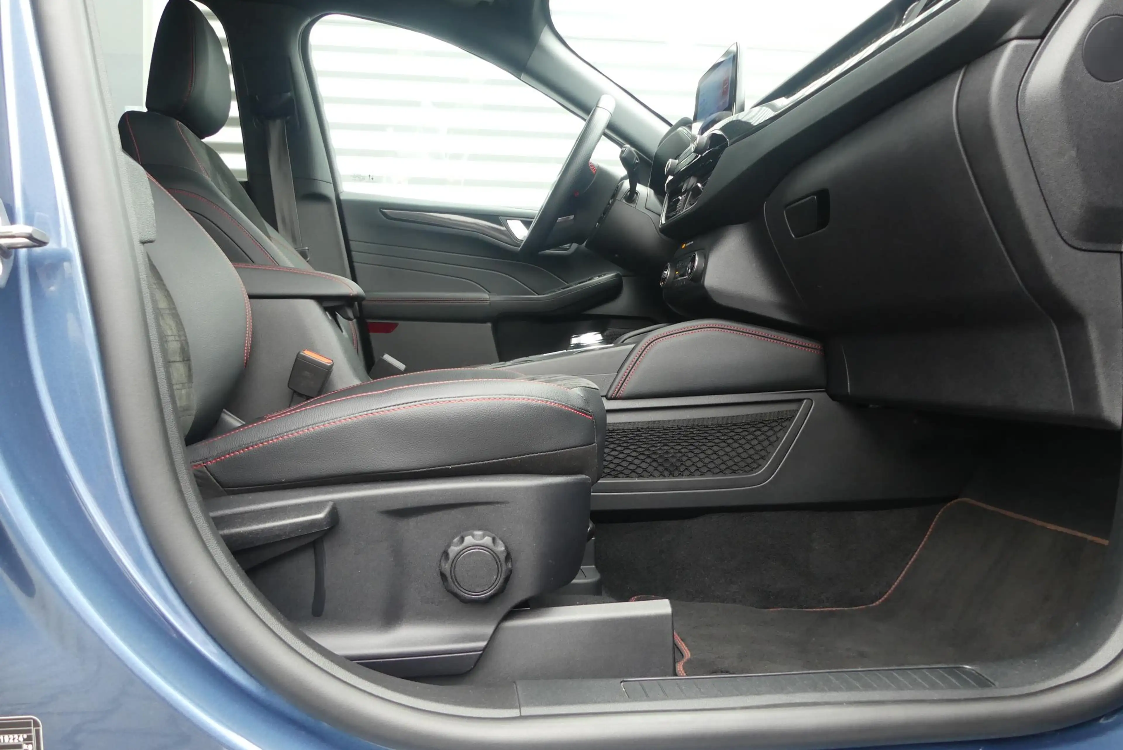 Ford Kuga 2.5 PHEV ST-Line X ELEKT. TREKHAAK, HUD, WINTER PA — photo 23