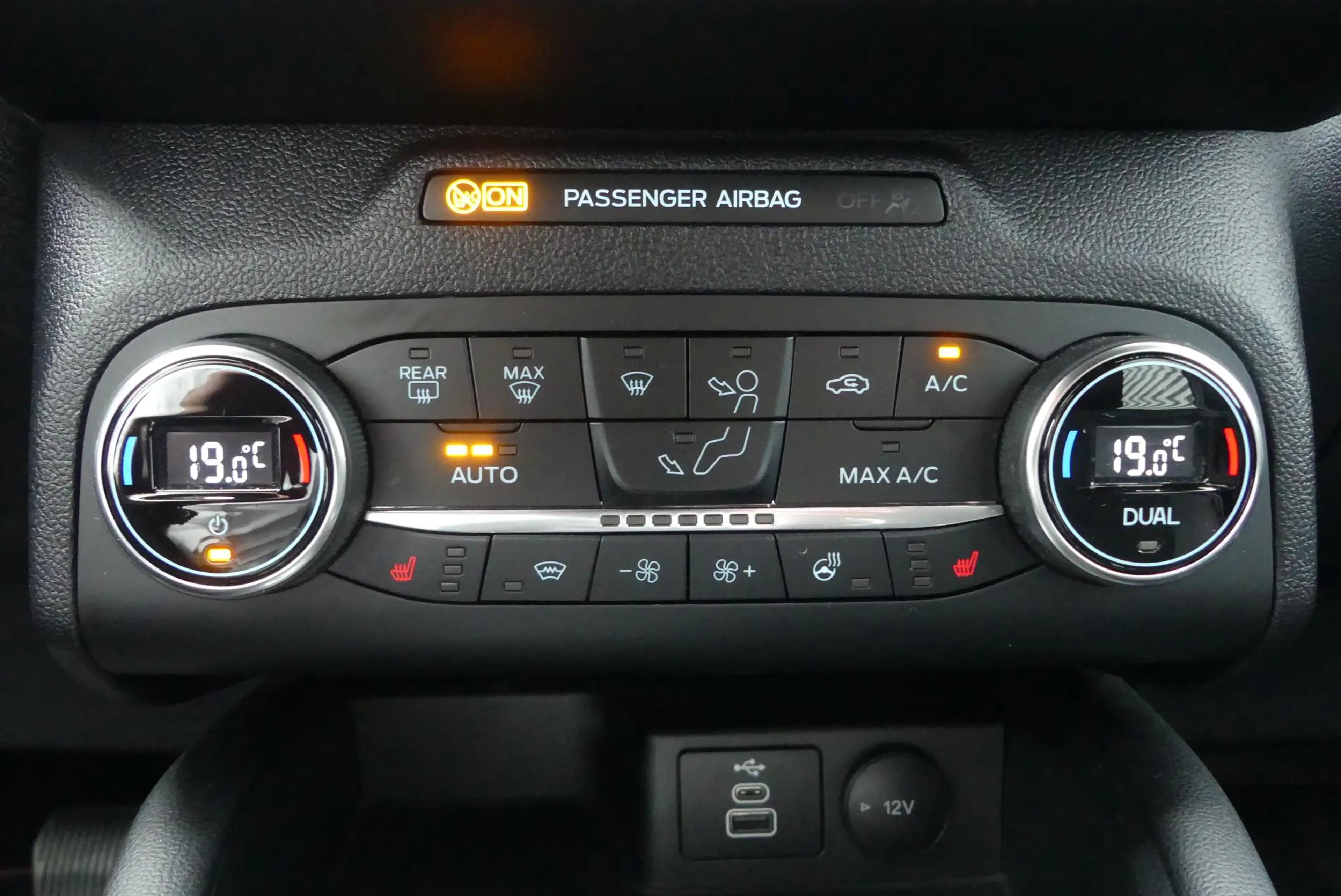 Ford Kuga 2.5 PHEV ST-Line X ELEKT. TREKHAAK, HUD, WINTER PA — photo 33