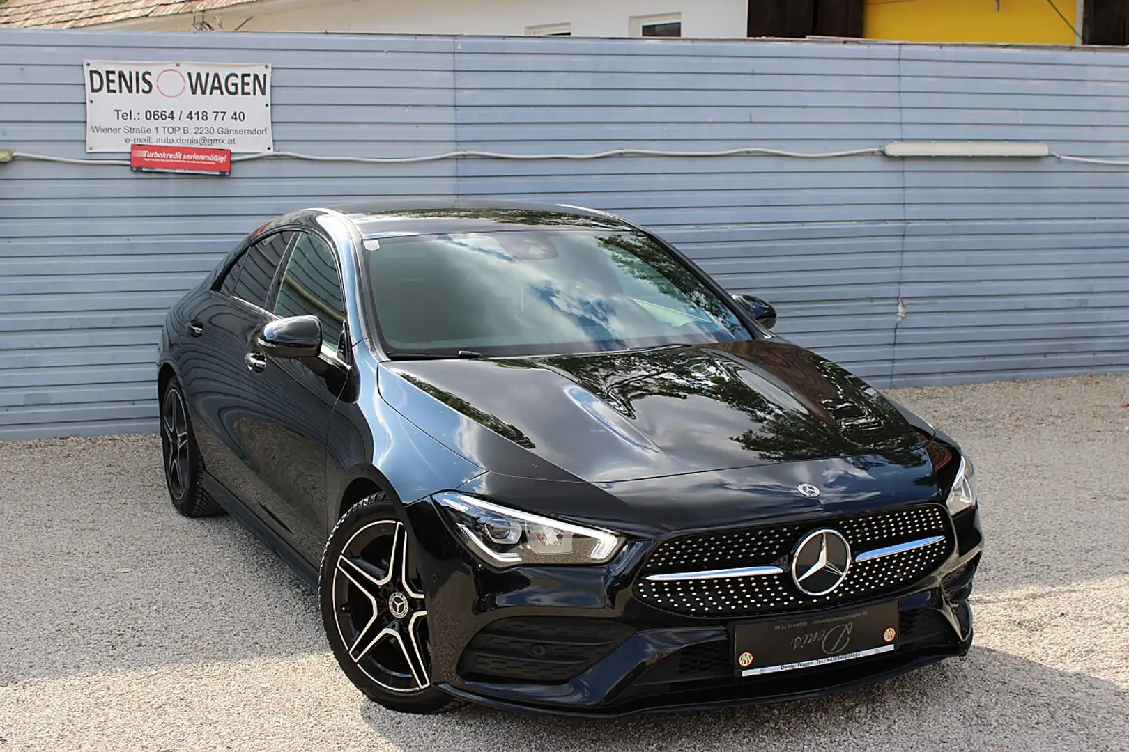 Mercedes-Benz CLA 200 d Schwarz - 1