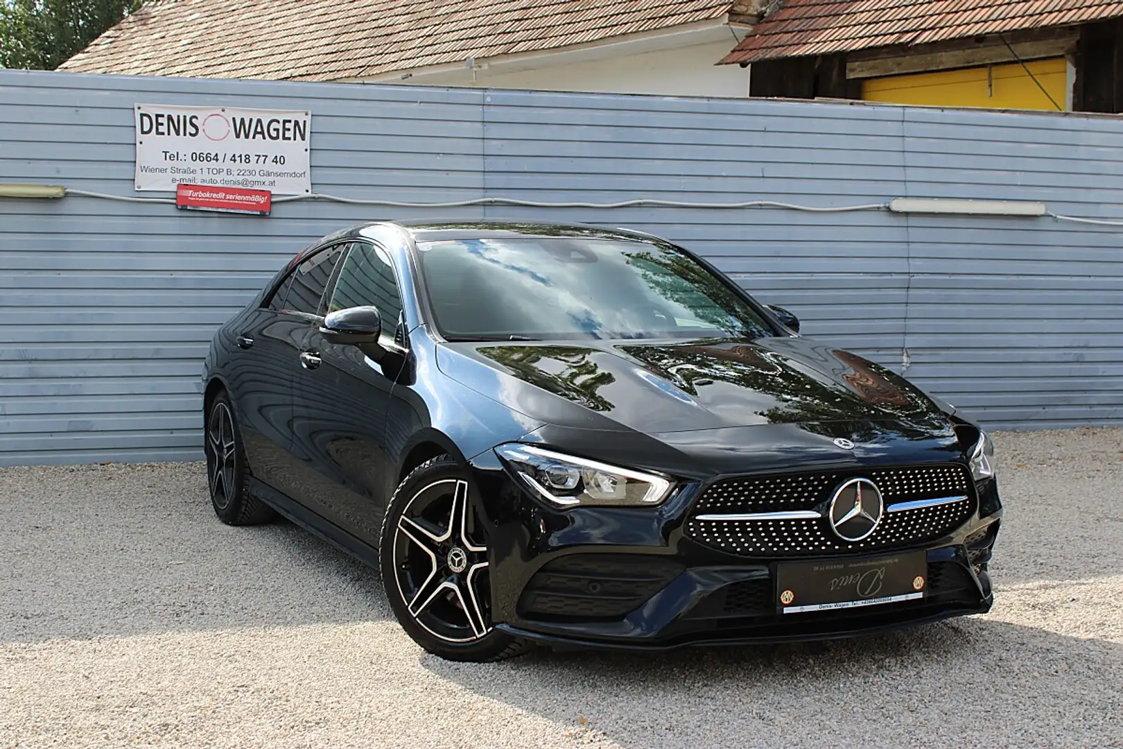 Mercedes-Benz CLA 200 d Schwarz - 2