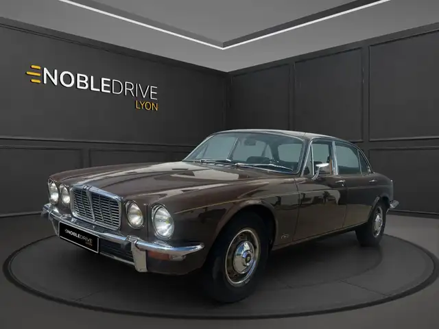 Jaguar XJ L 4.2 170ch - 2EME MAIN - TRES BON ETAT - ENTRETIEN RECENT