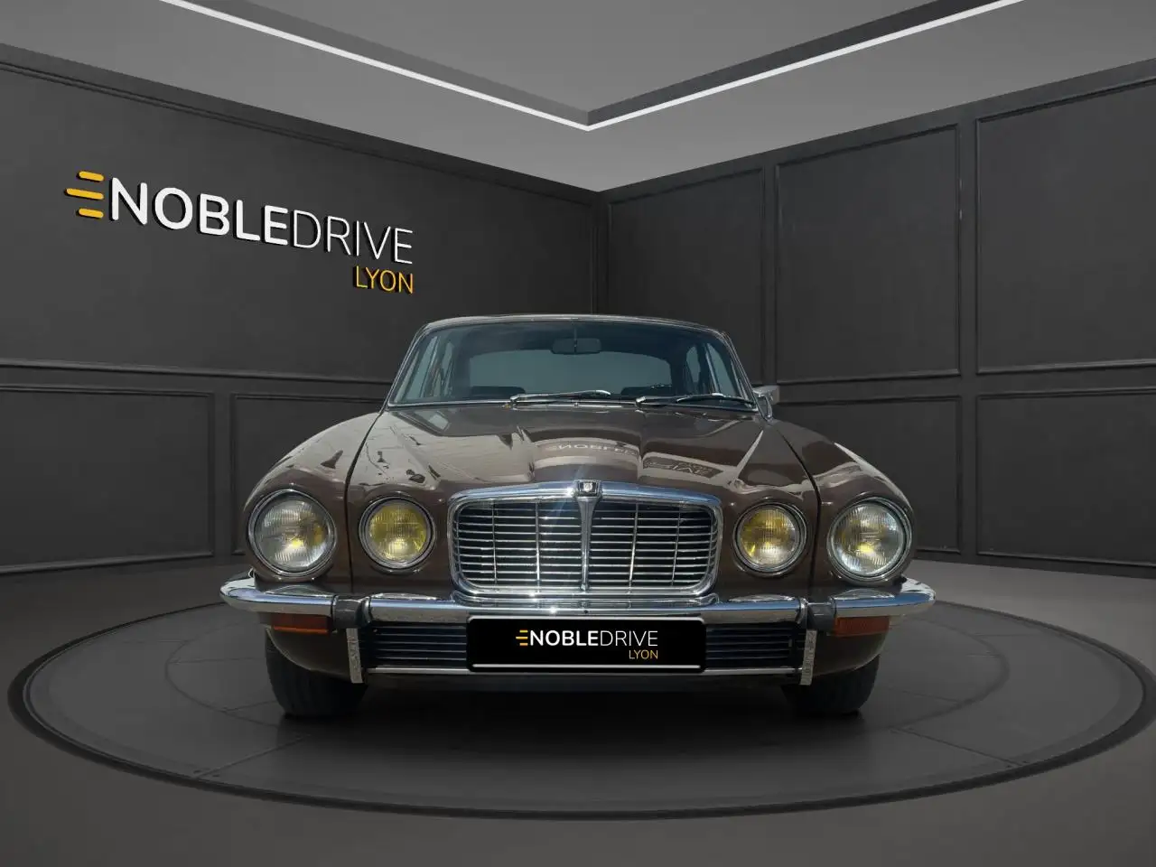 Jaguar XJ L 4.2 170ch - 2EME MAIN - TRES BON ETAT - ENTRETIEN RECENT, foto 2